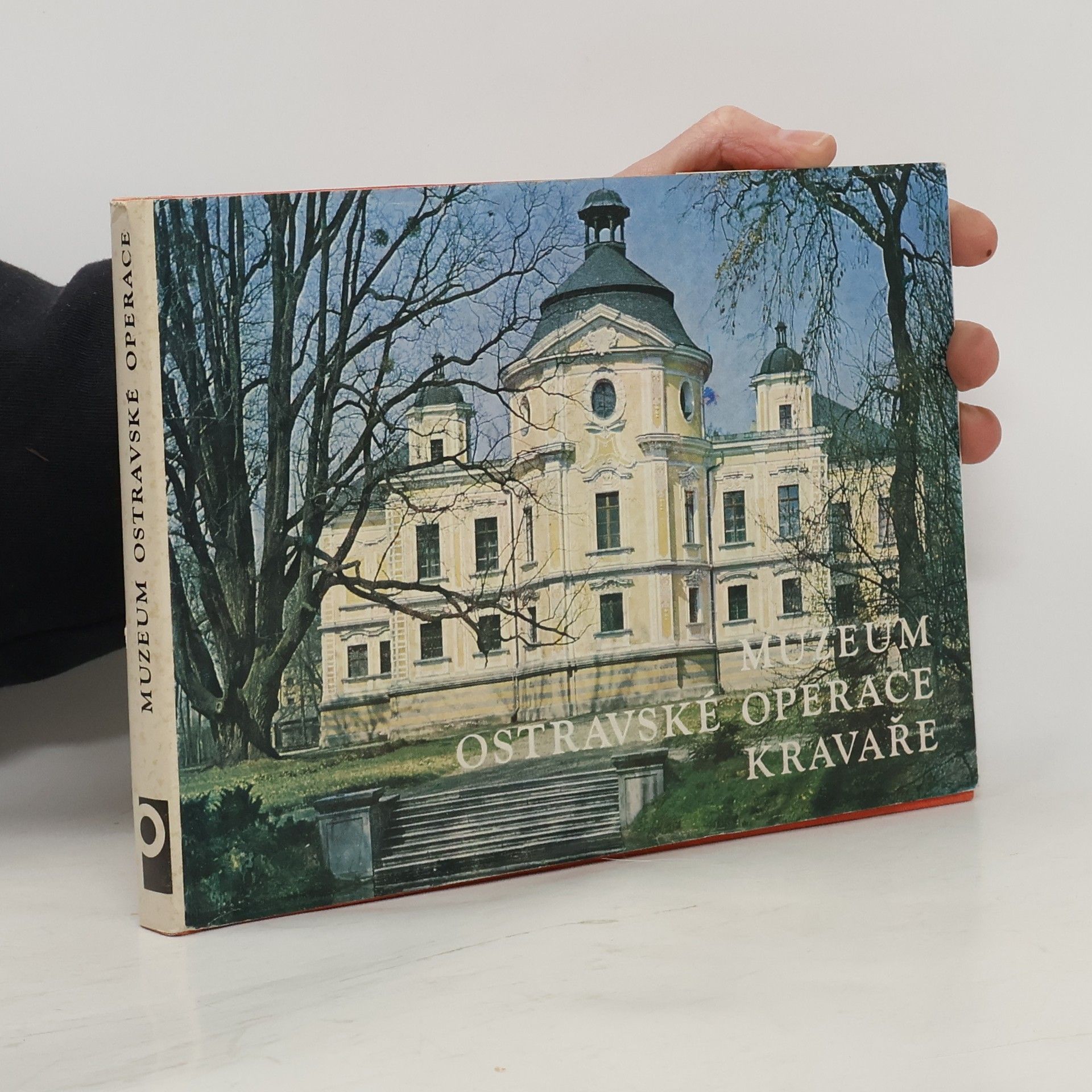 Alfons Březina Muzeum Ostravské operace : Zámek Kravaře ve Slezsku