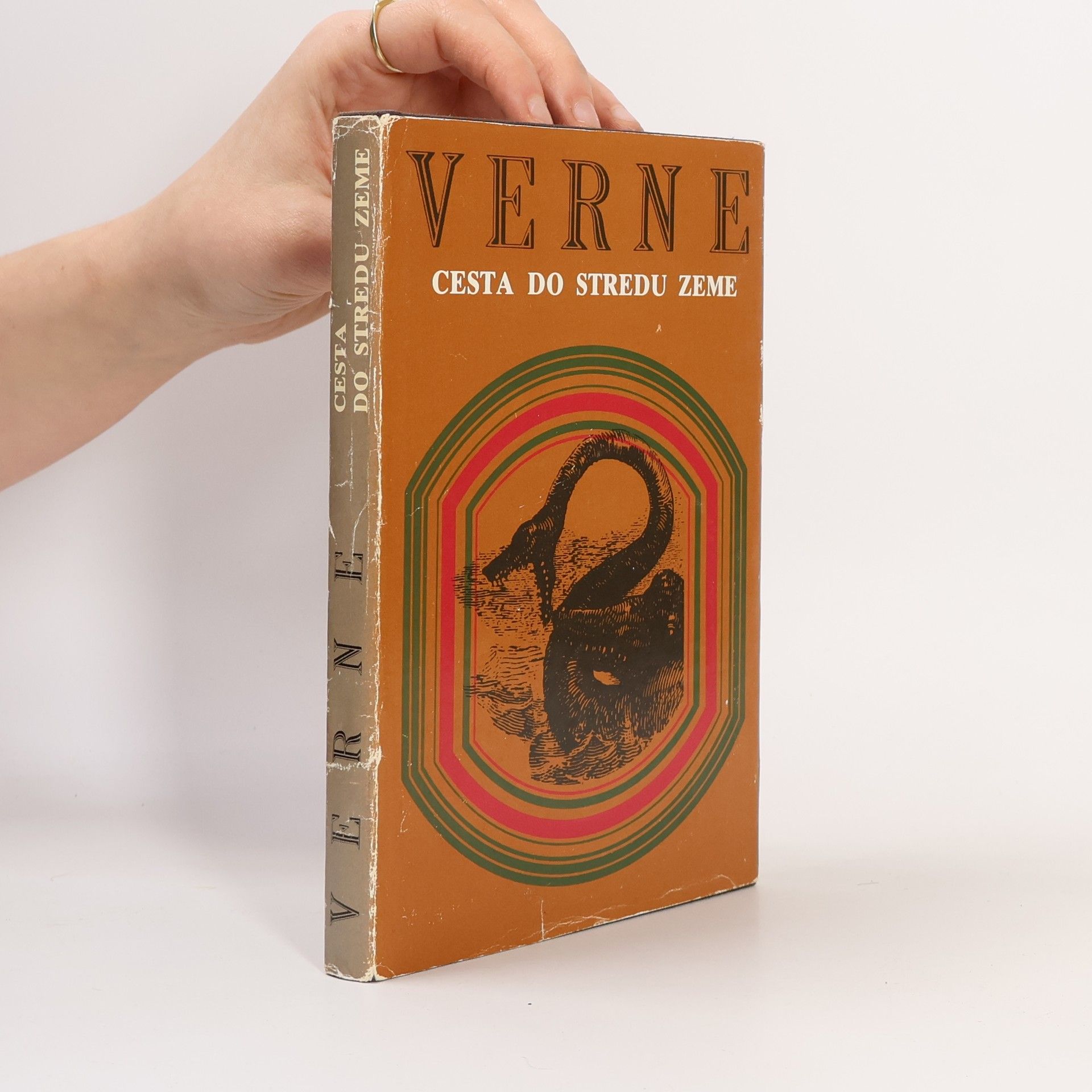 Jules Verne Cesta do stredu Zeme