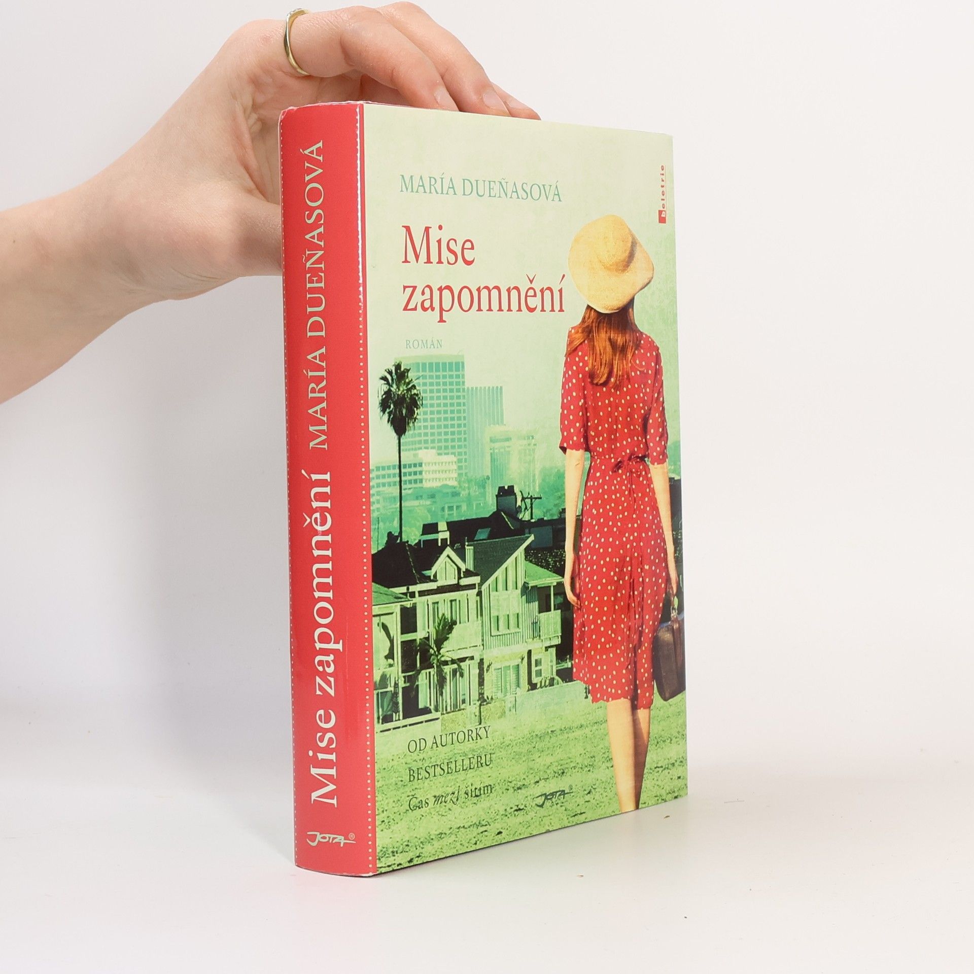 María Dueñas Mise zapomnění