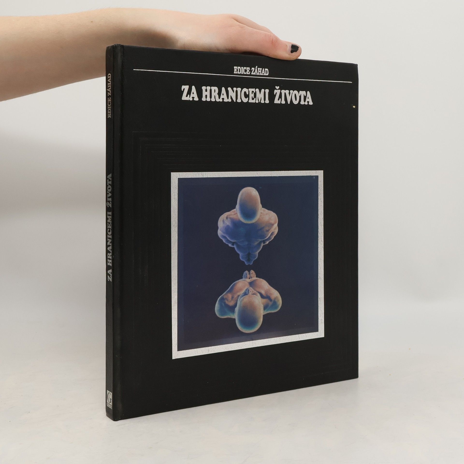 Za hranicemi života