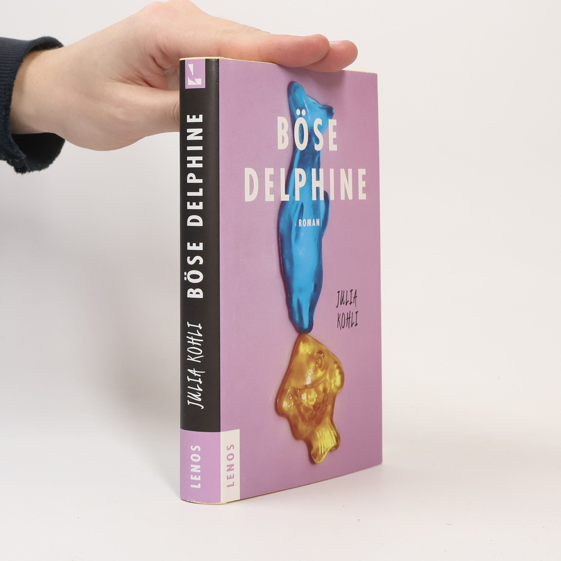Julia Kohli Böse Delphine