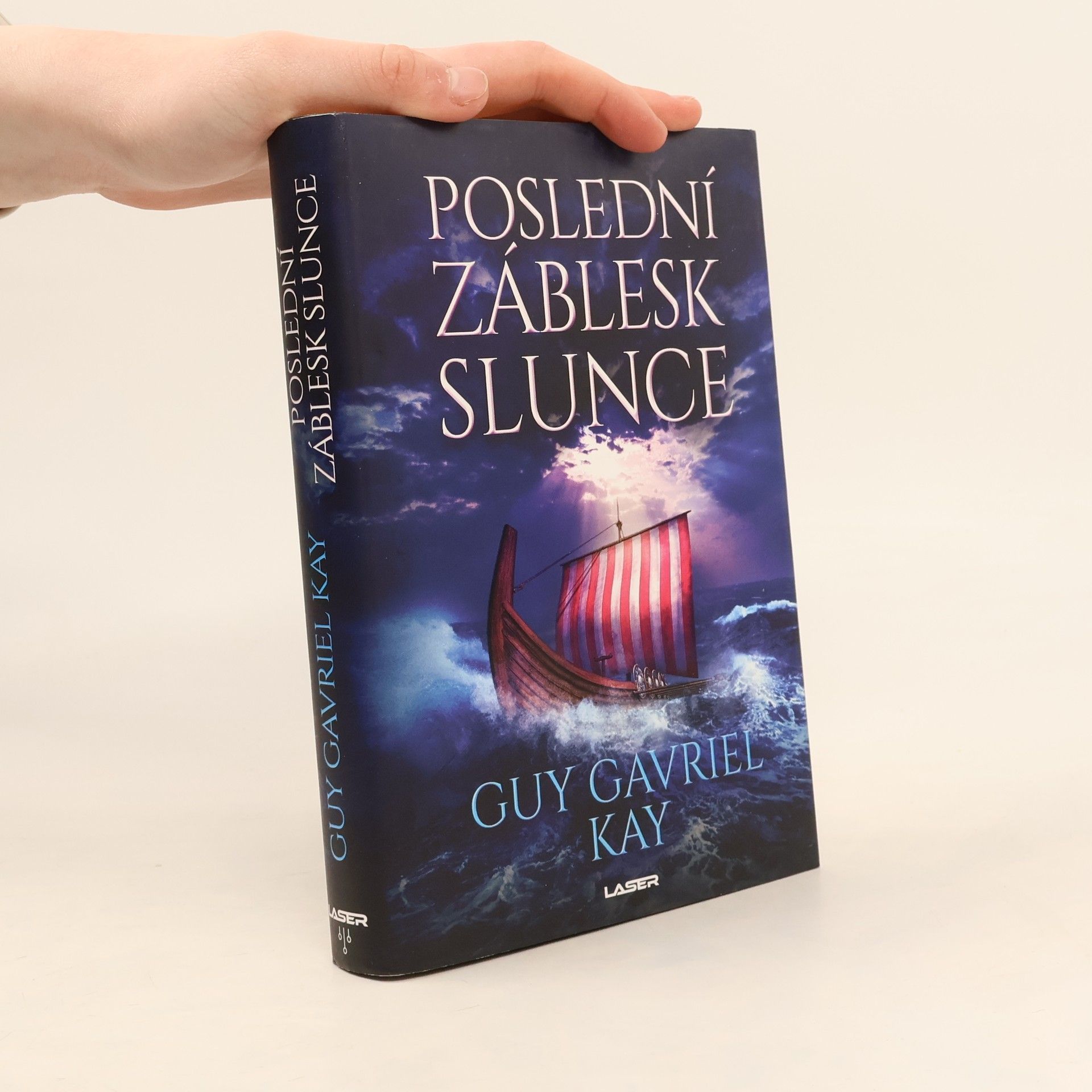 Guy Gavriel Kay Poslední záblesk slunce