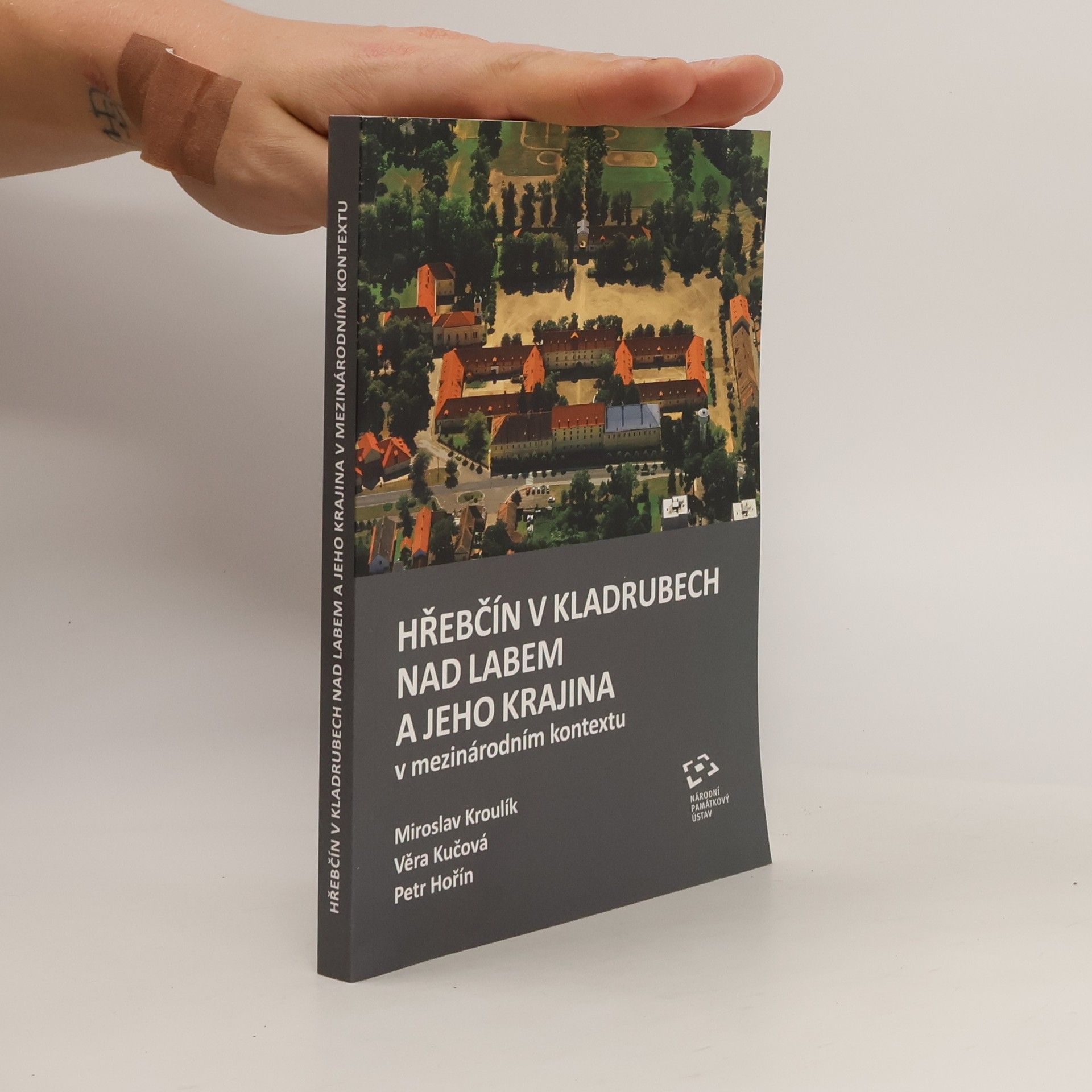 Miroslav Kroulík Hřebčín v Kladrubech nad Labem a jeho krajina v mezinárodním kontextu