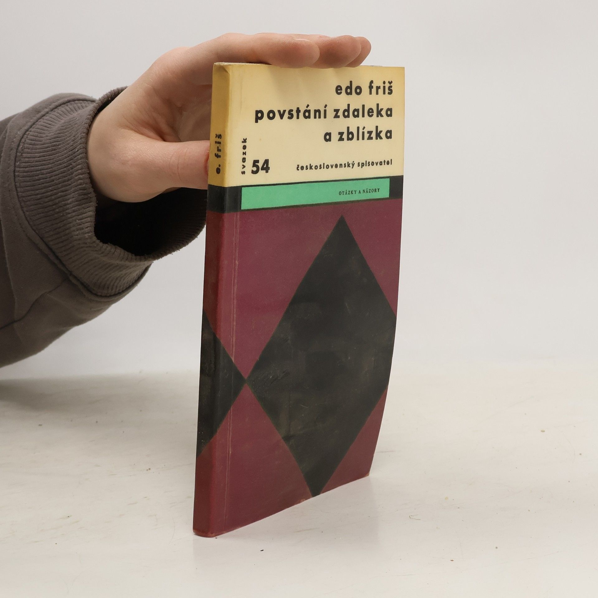 Edo Friš Povstání zdaleka a zblízka