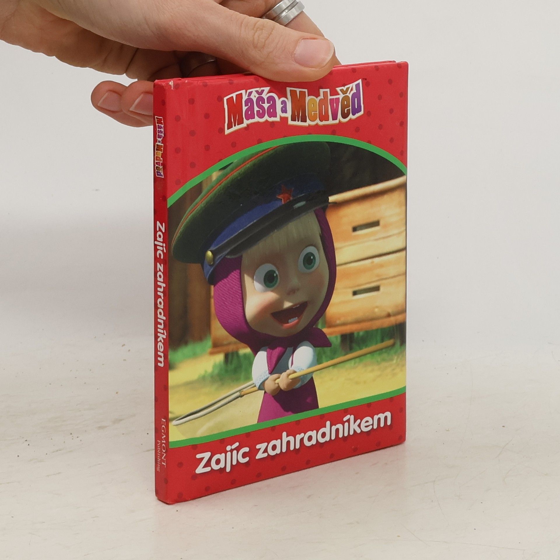 Oleg Kuzovkov Máša a medvěd. Zajíc zahradníkem