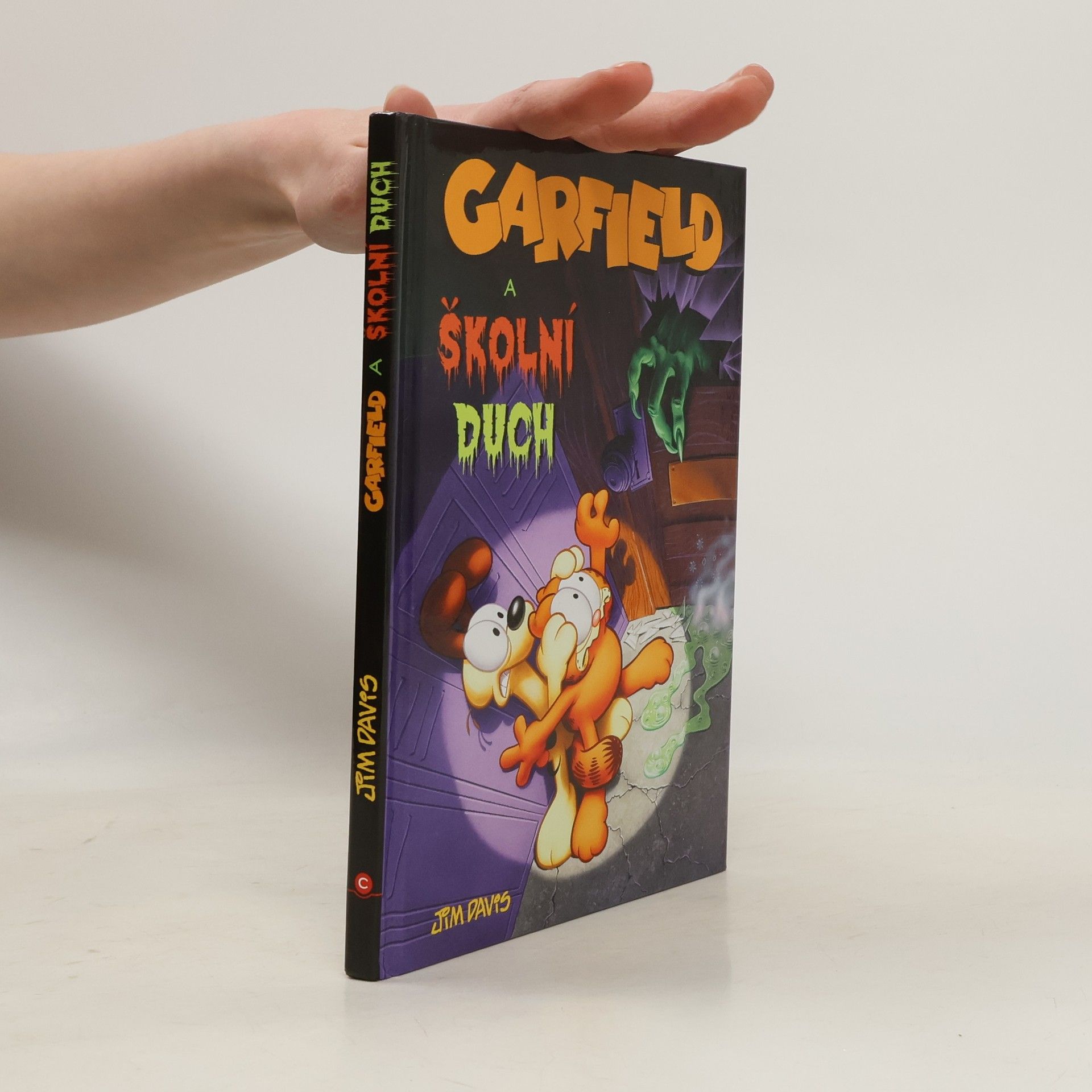 Jim Davis Garfield a školní duch