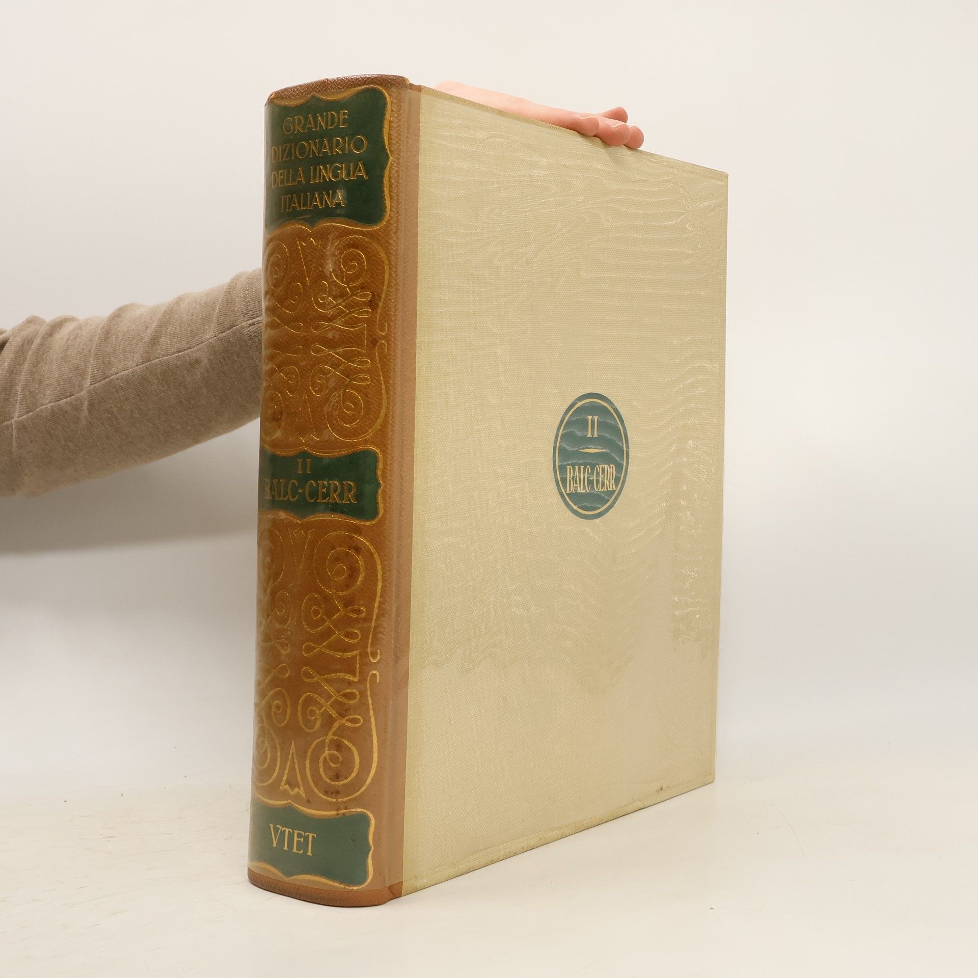 S. Battaglia Grande dizionario della lingua italiana II.