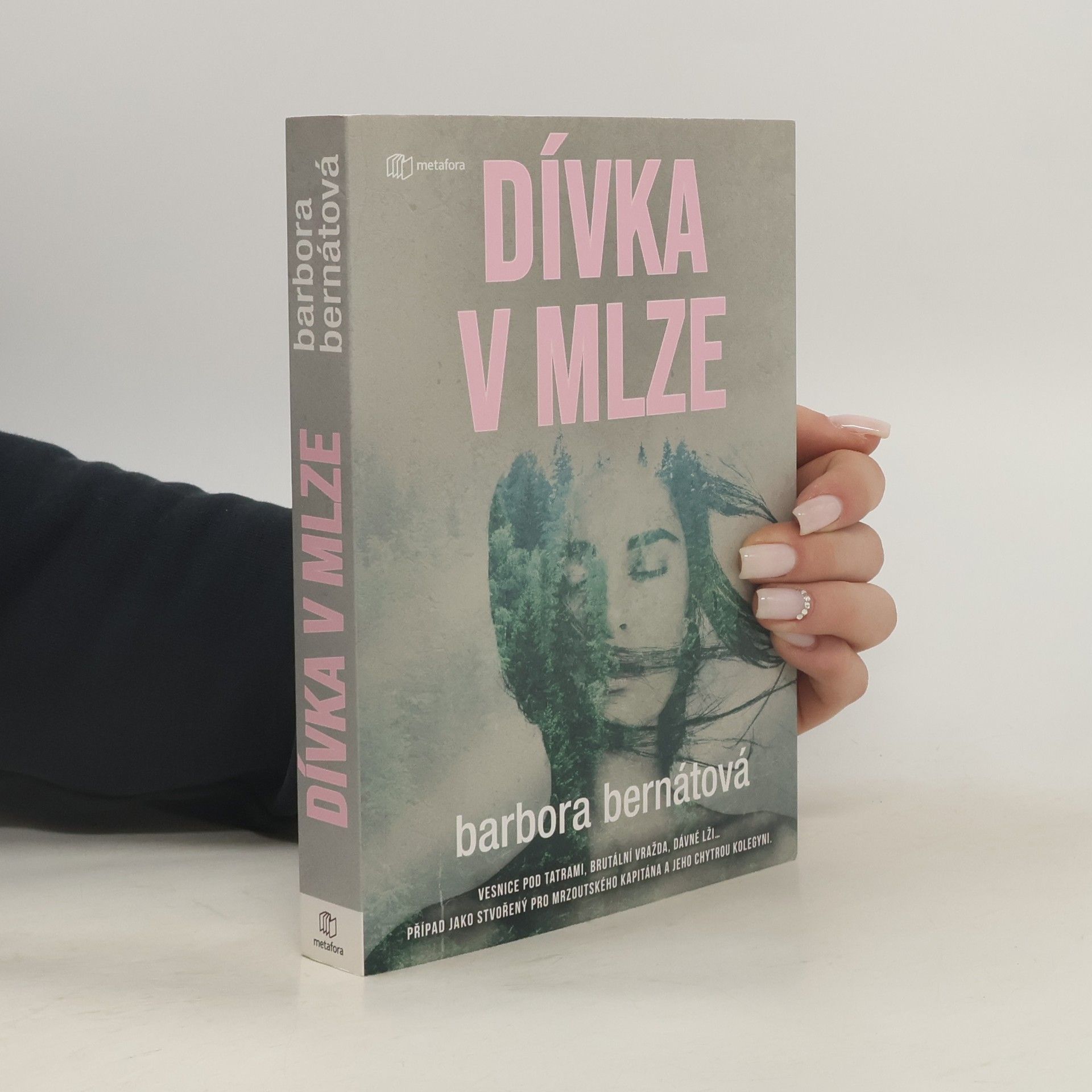 Barbora Bernátová Dívka v mlze