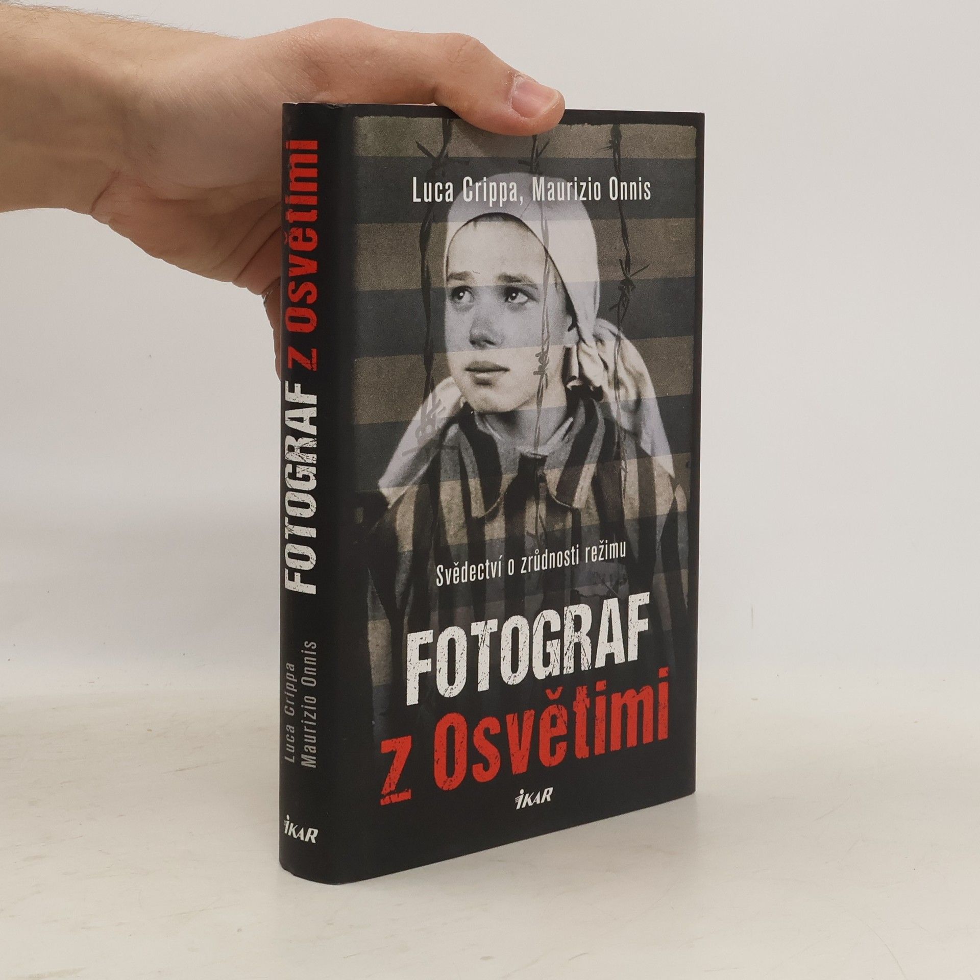 Luca Crippa Fotograf z Osvětimi