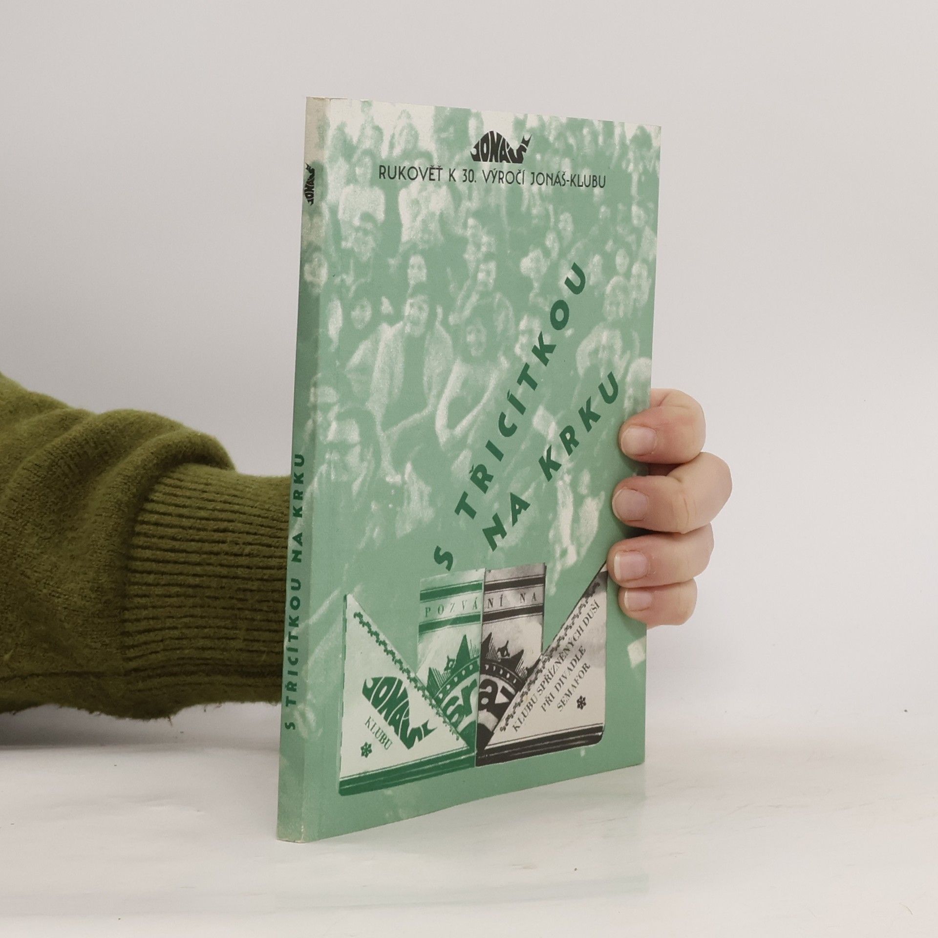 AA.VV. S třicítkou na krku