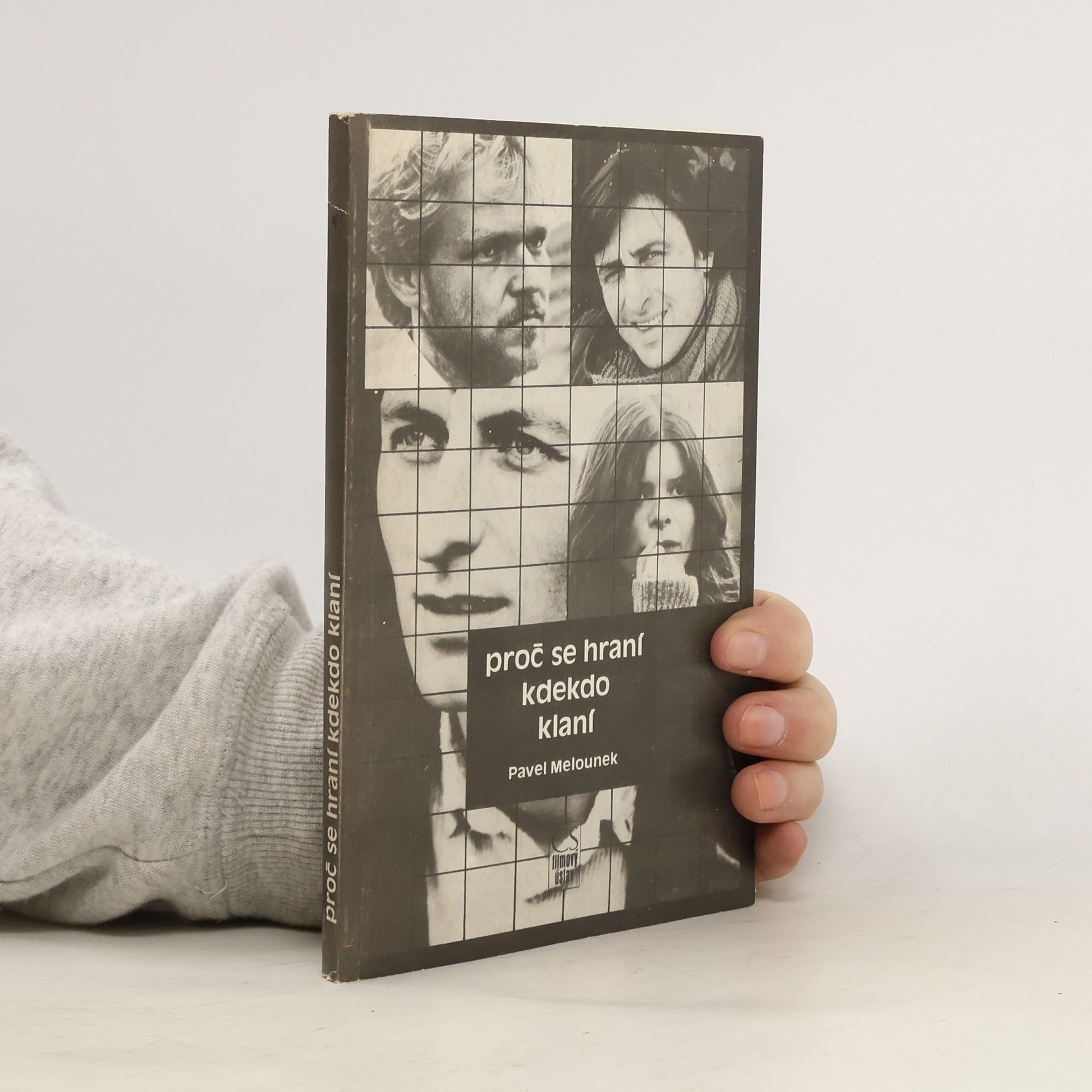 Proč se hraní kdekdo klaní