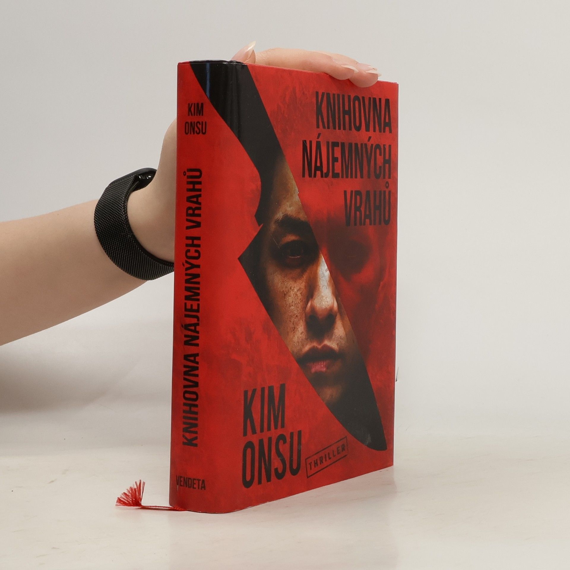 Ŏnsu Kim Knihovna nájemných vrahů