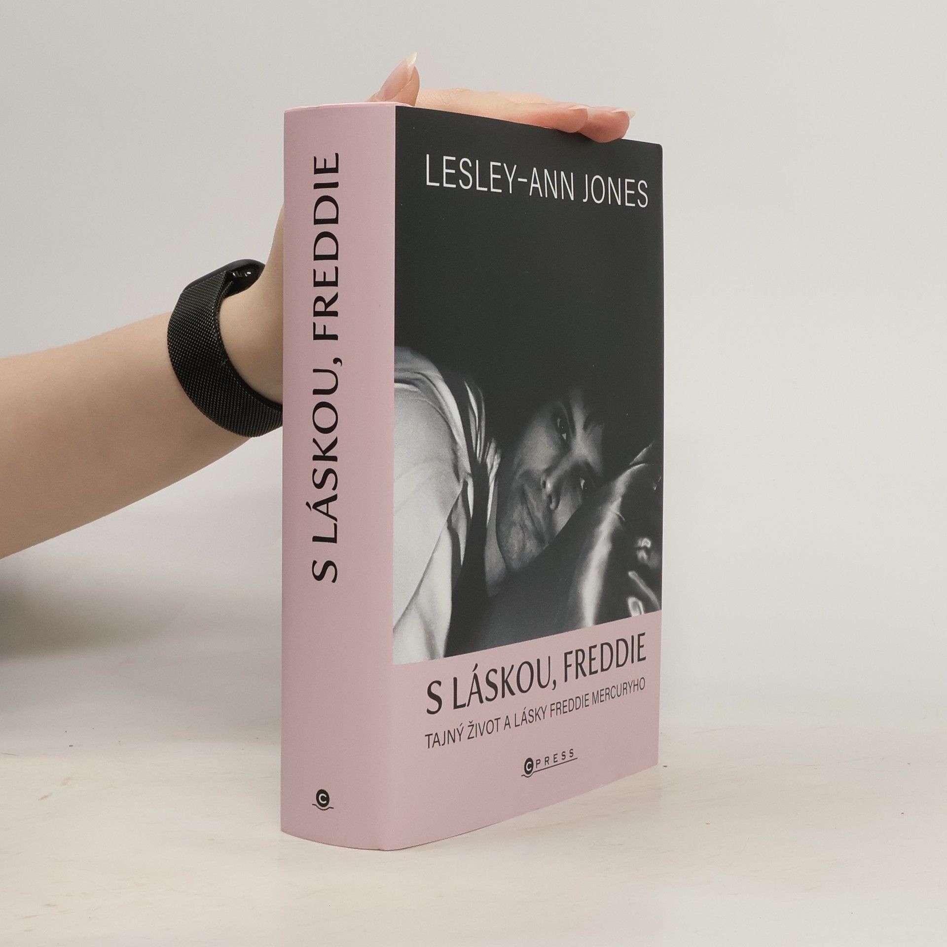 S láskou, Freddie: Tajný život a lásky Freddie Mercuryho