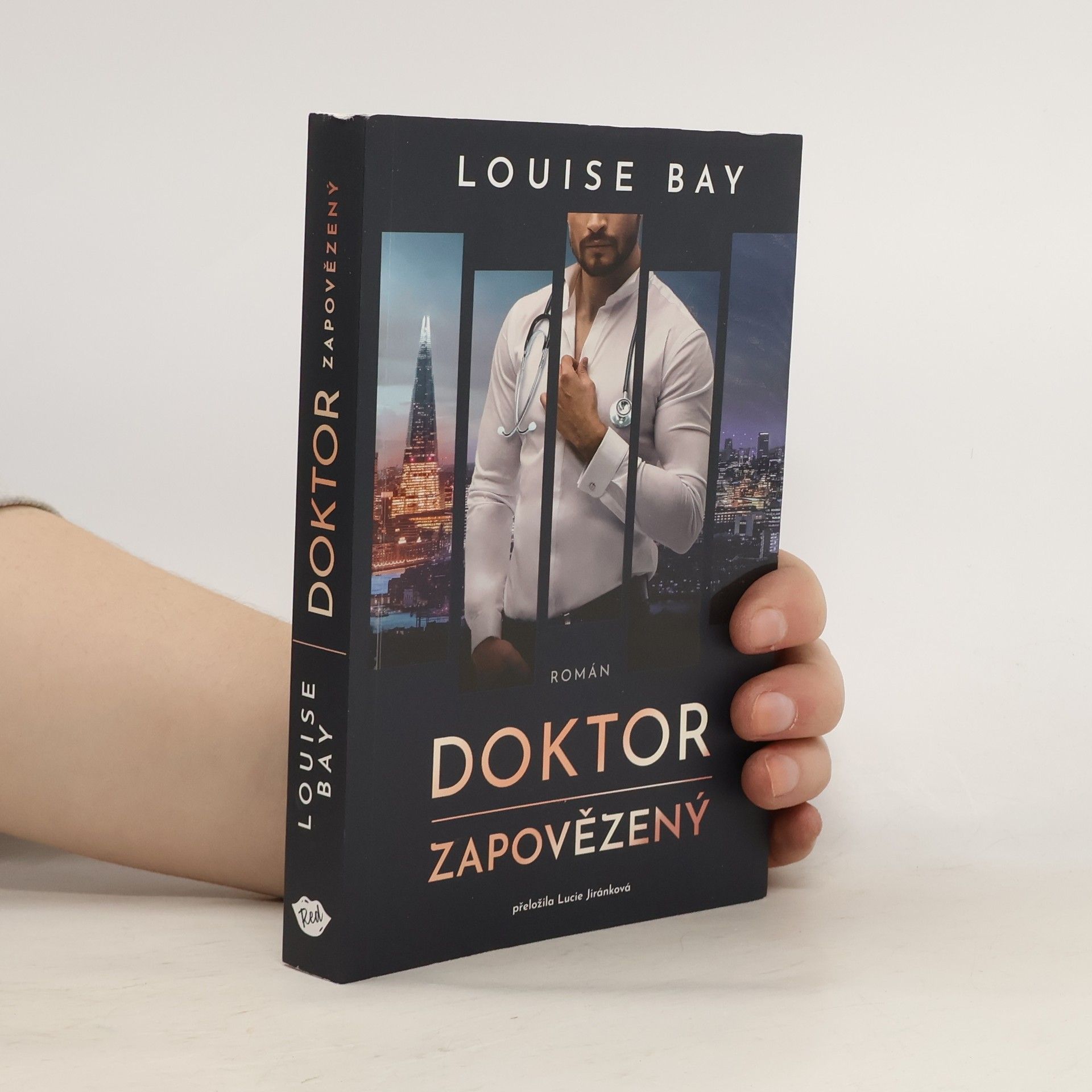 Louise Bay Doktor Zapovězený