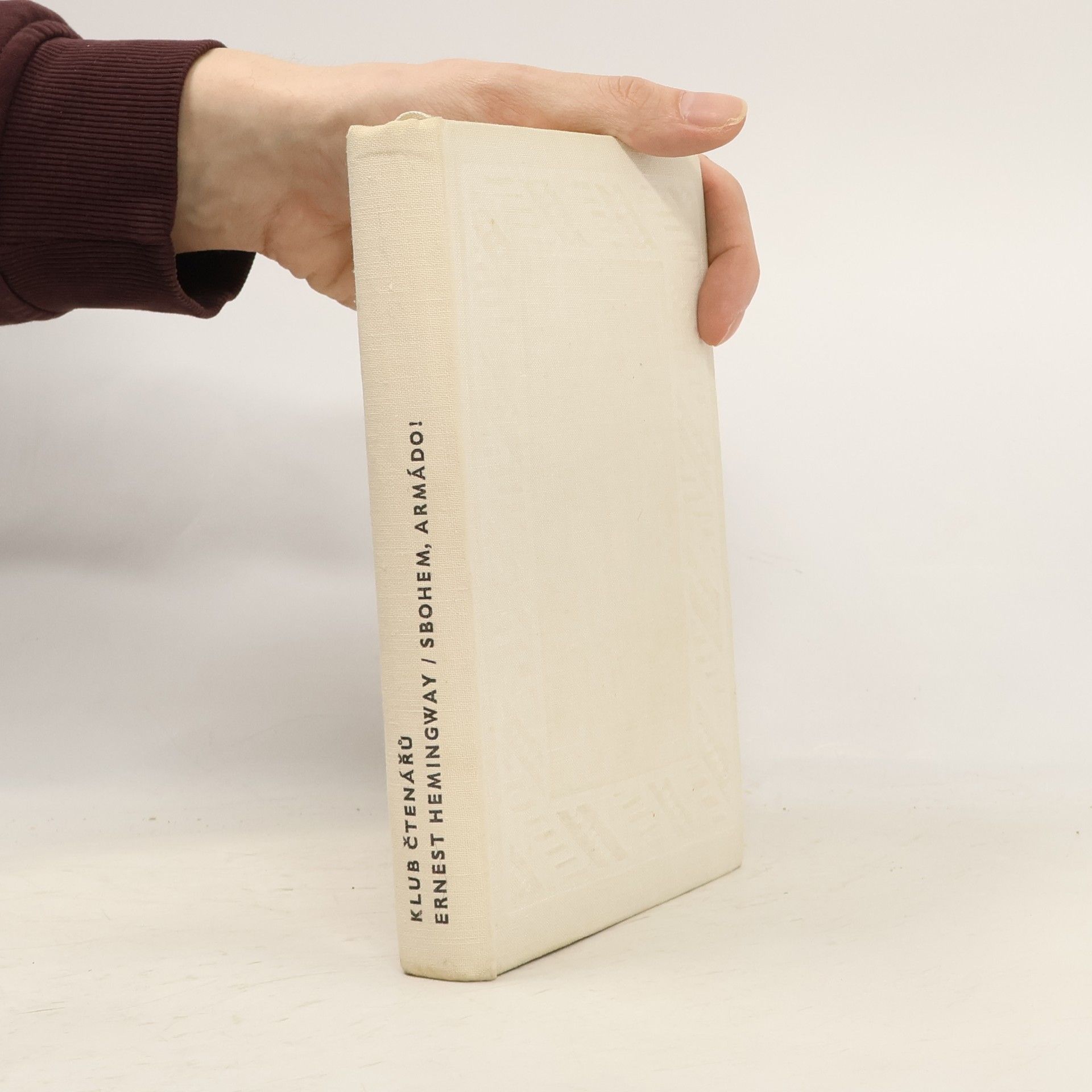 Ernest Hemingway Sbohem, armádo!