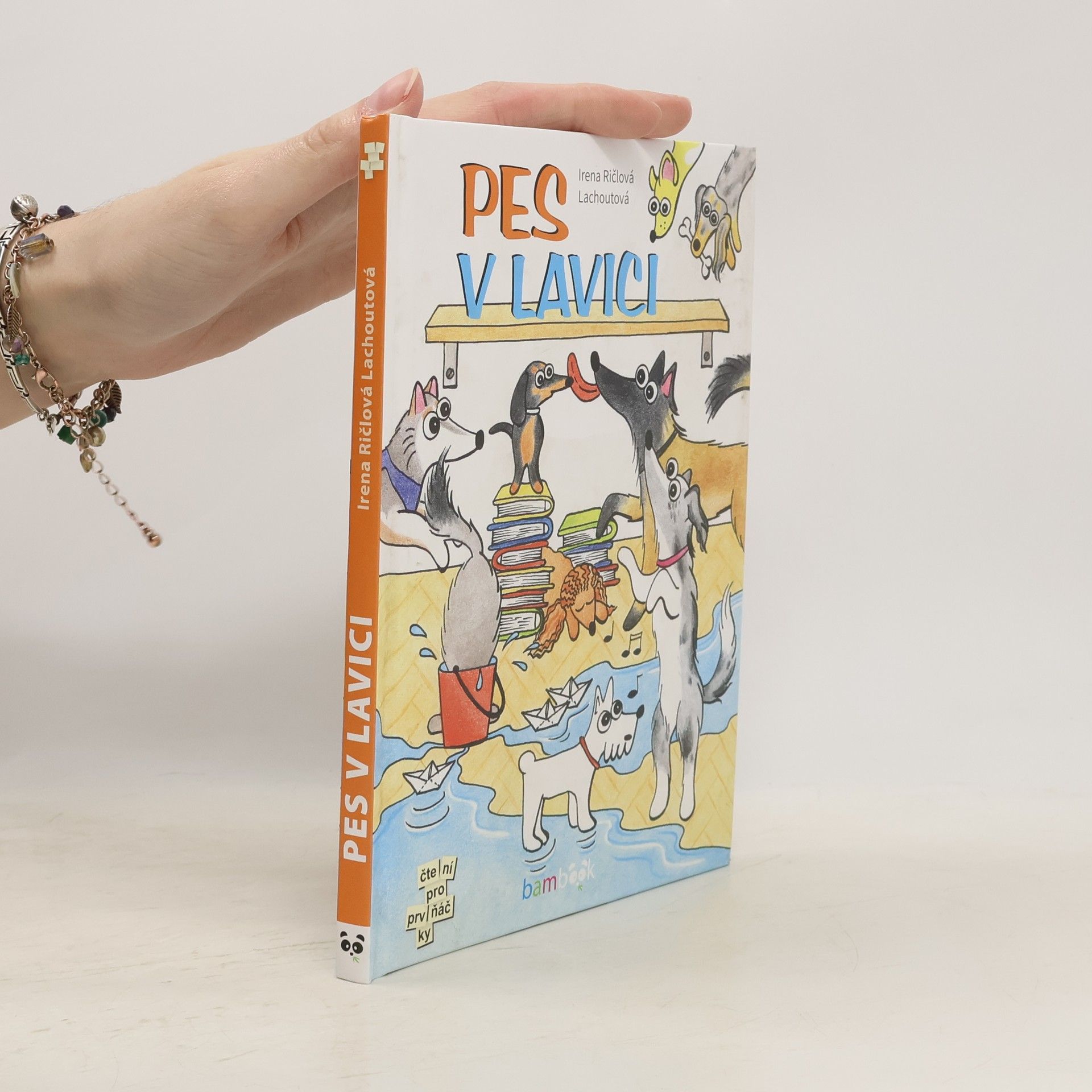 Irena Lachoutová Pes v lavici