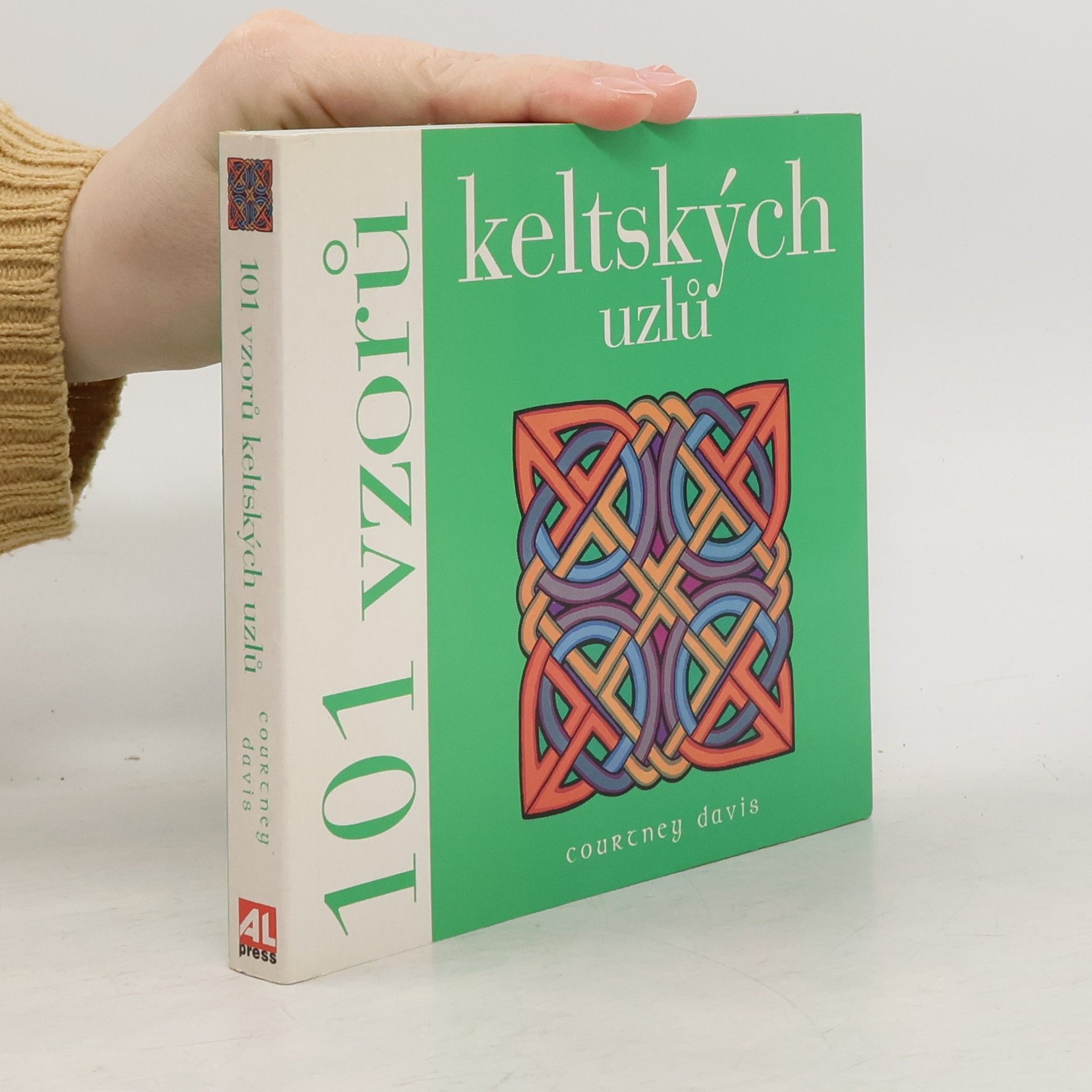 Courtney Davis 101 vzorů keltských uzlů