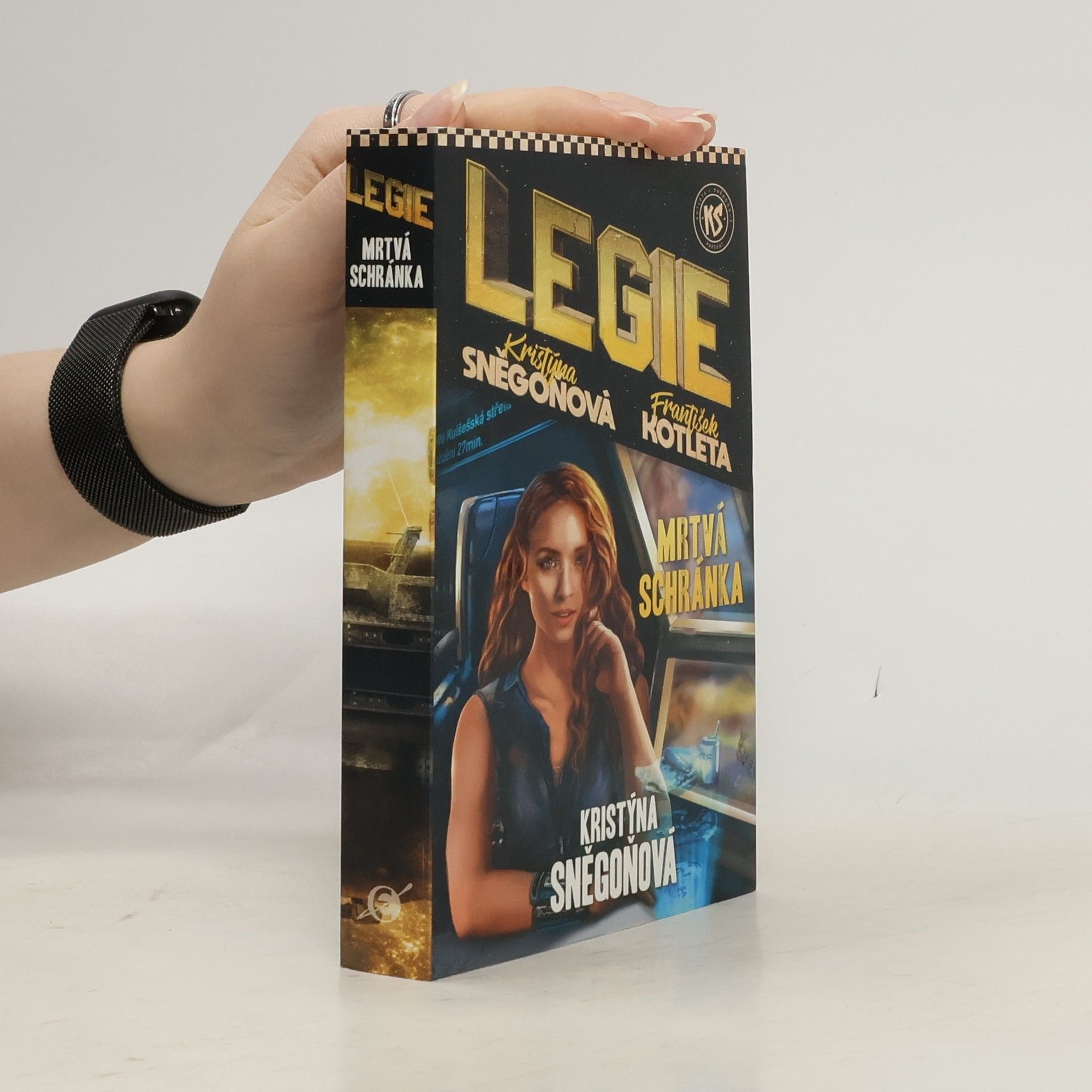 Kristýna Sněgoňová Legie. Mrtvá schránka