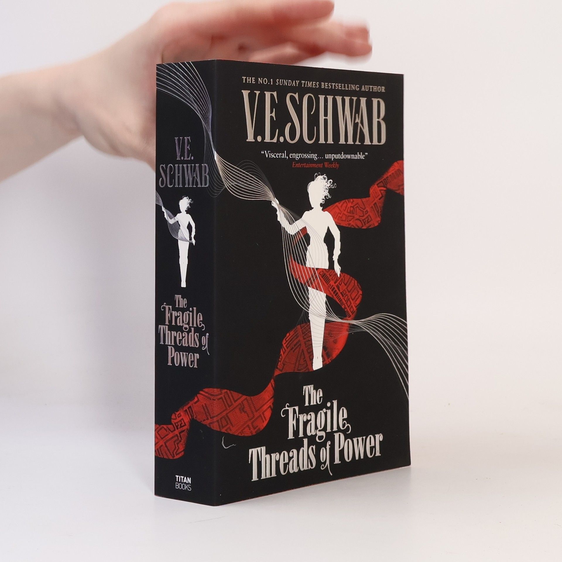 Victoria Schwab The Fragile Threads of Power