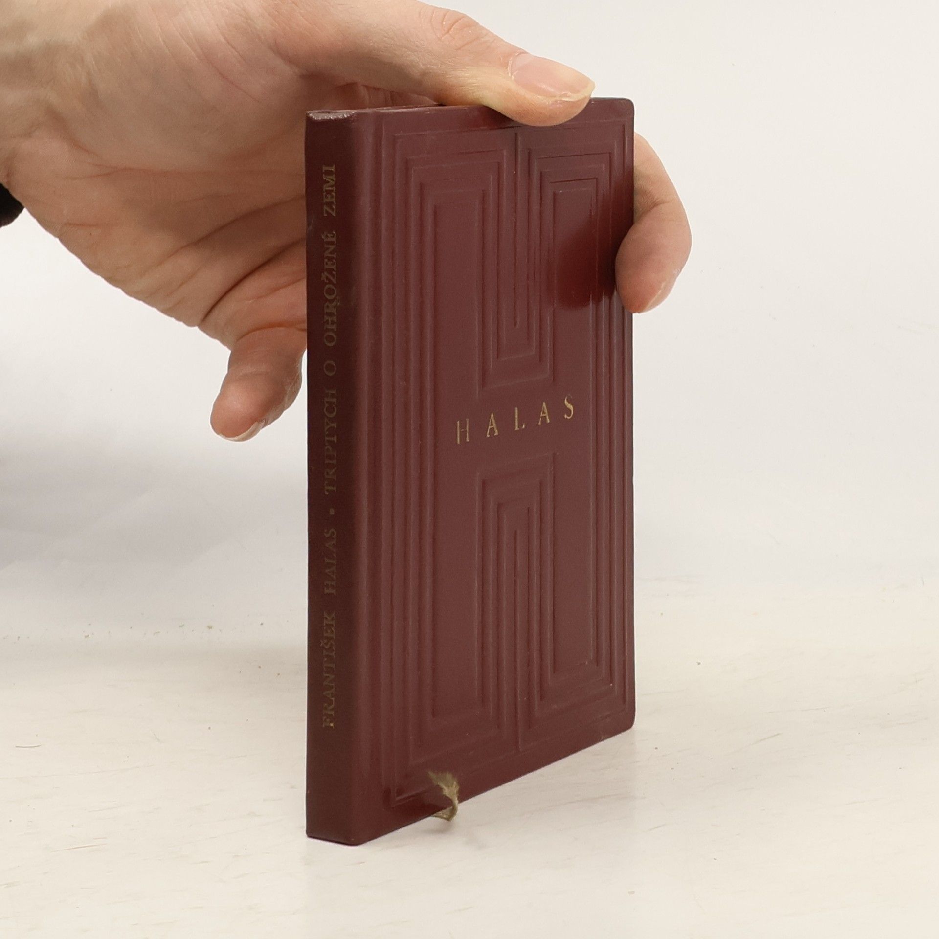 František Halas Triptych o ohrožené zemi