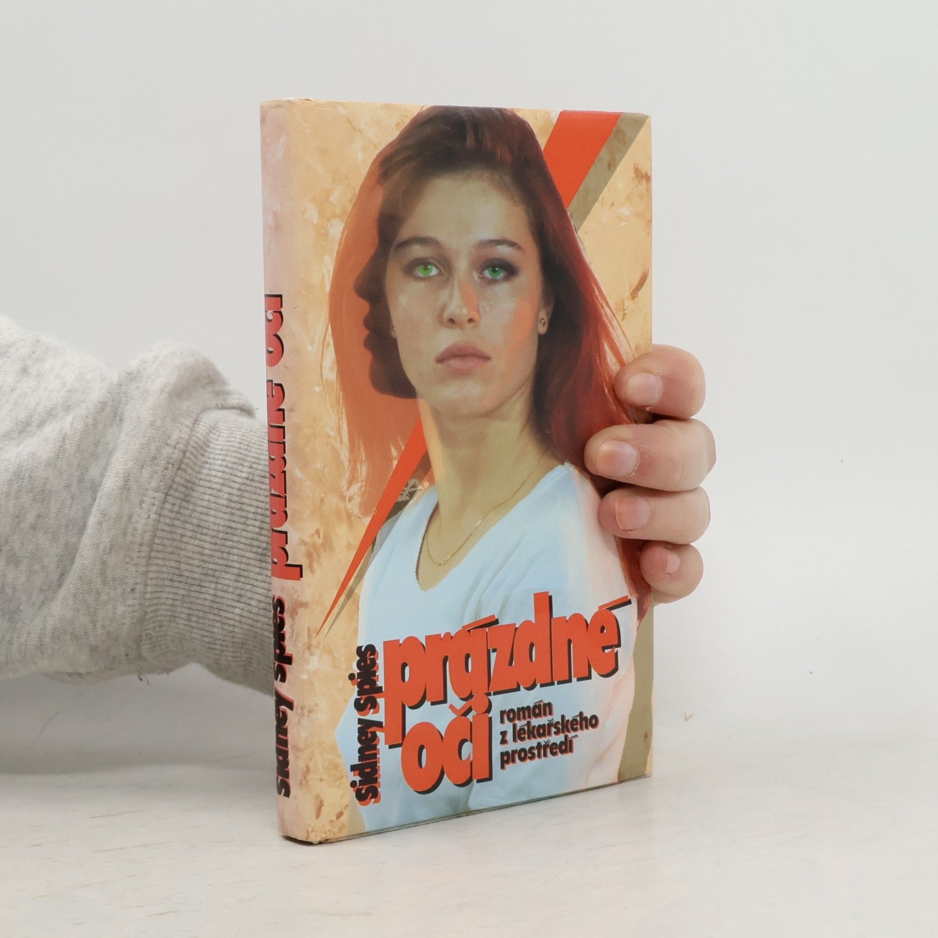 Sidney Spies Prázdné oči