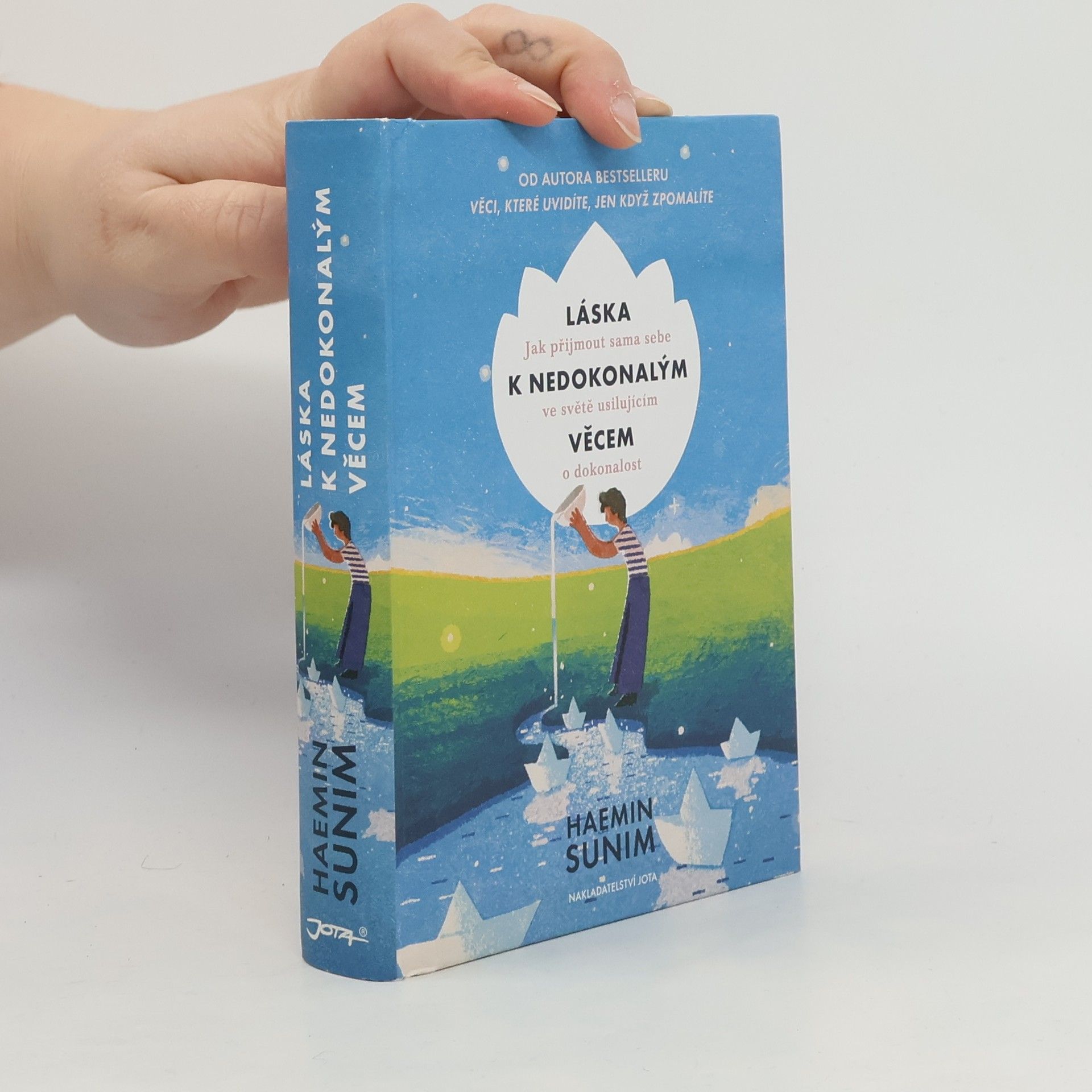 Hyemin Láska k nedokonalým věcem: Jak přijmout sama sebe ve světě usilujícím o dokonalost