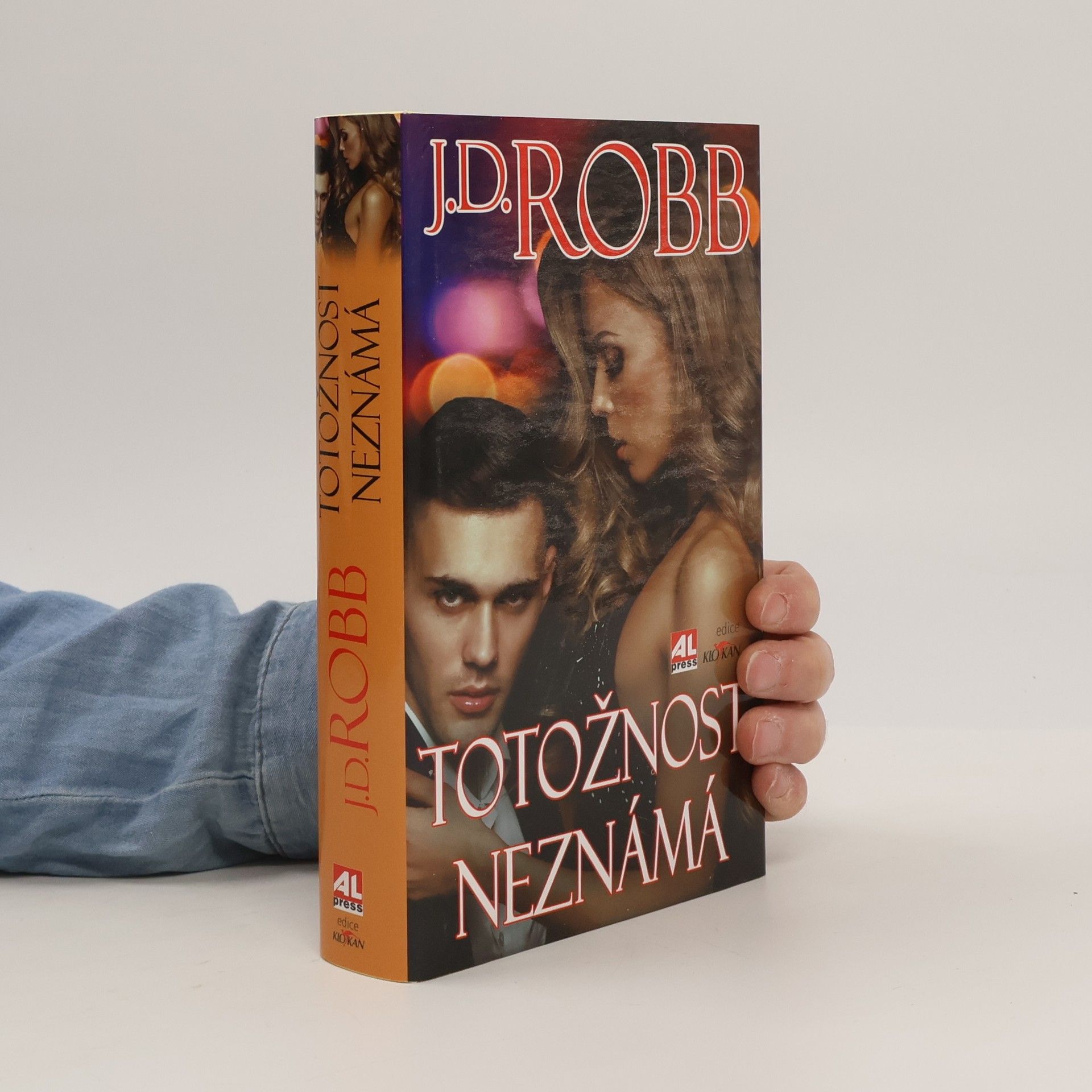 Totožnost neznámá