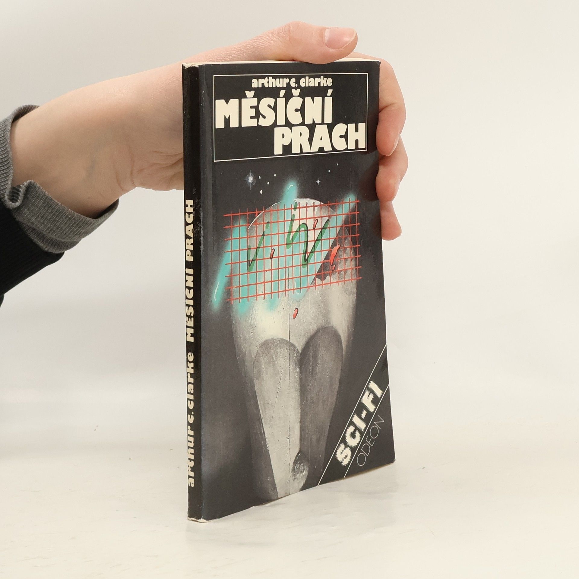 Arthur C. Clarke Měsíční prach