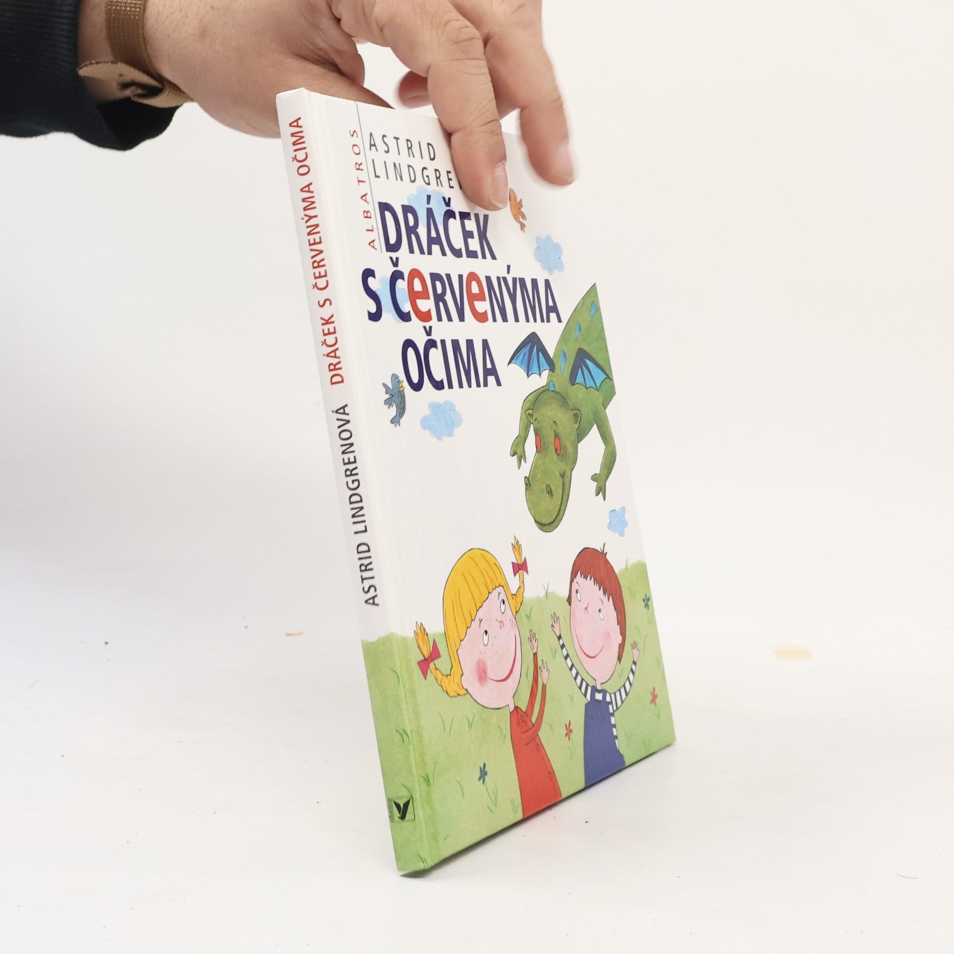 Astrid Lindgren Dráček s červenýma očima