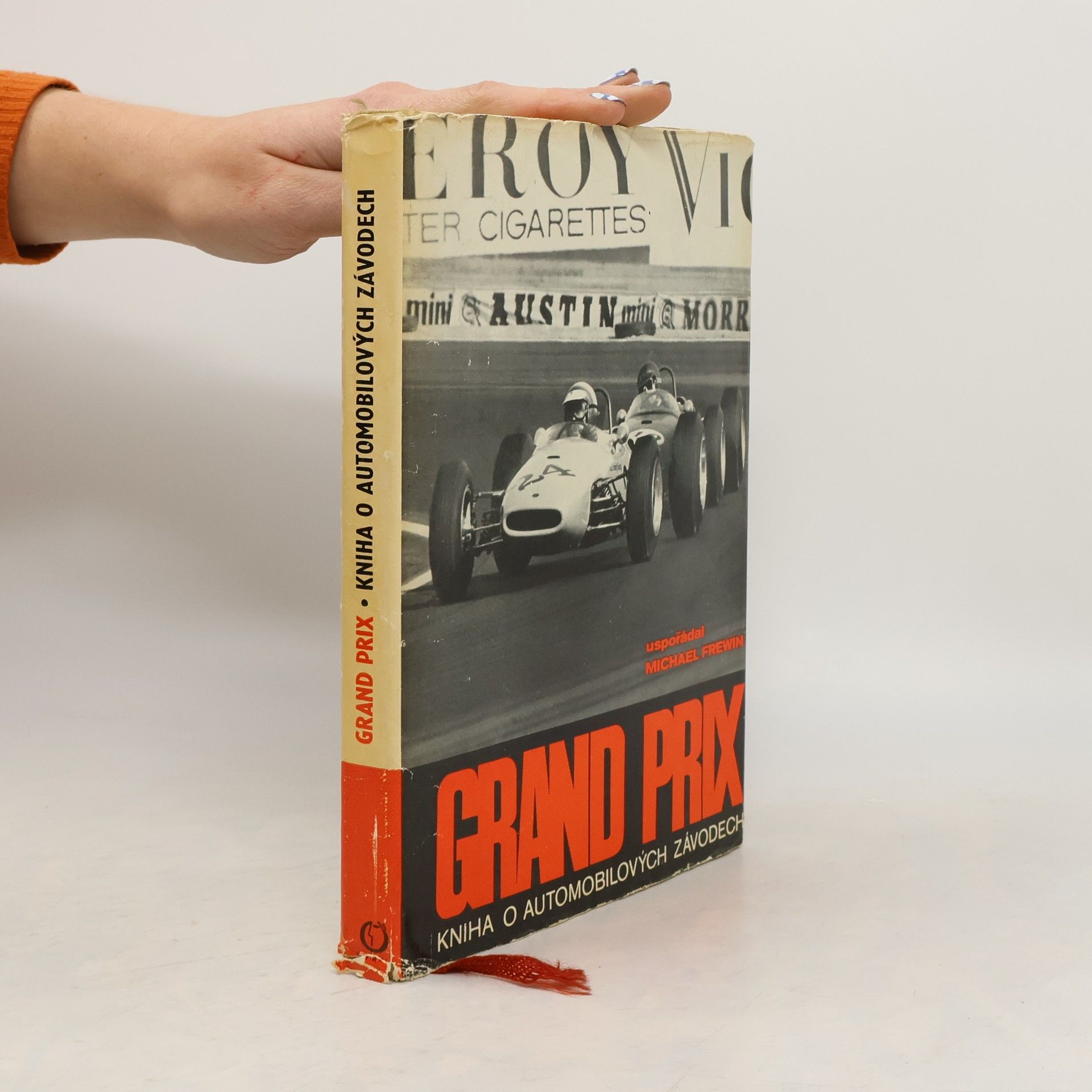 Michael Frewin Grand Prix. Kniha o automobilových závodech