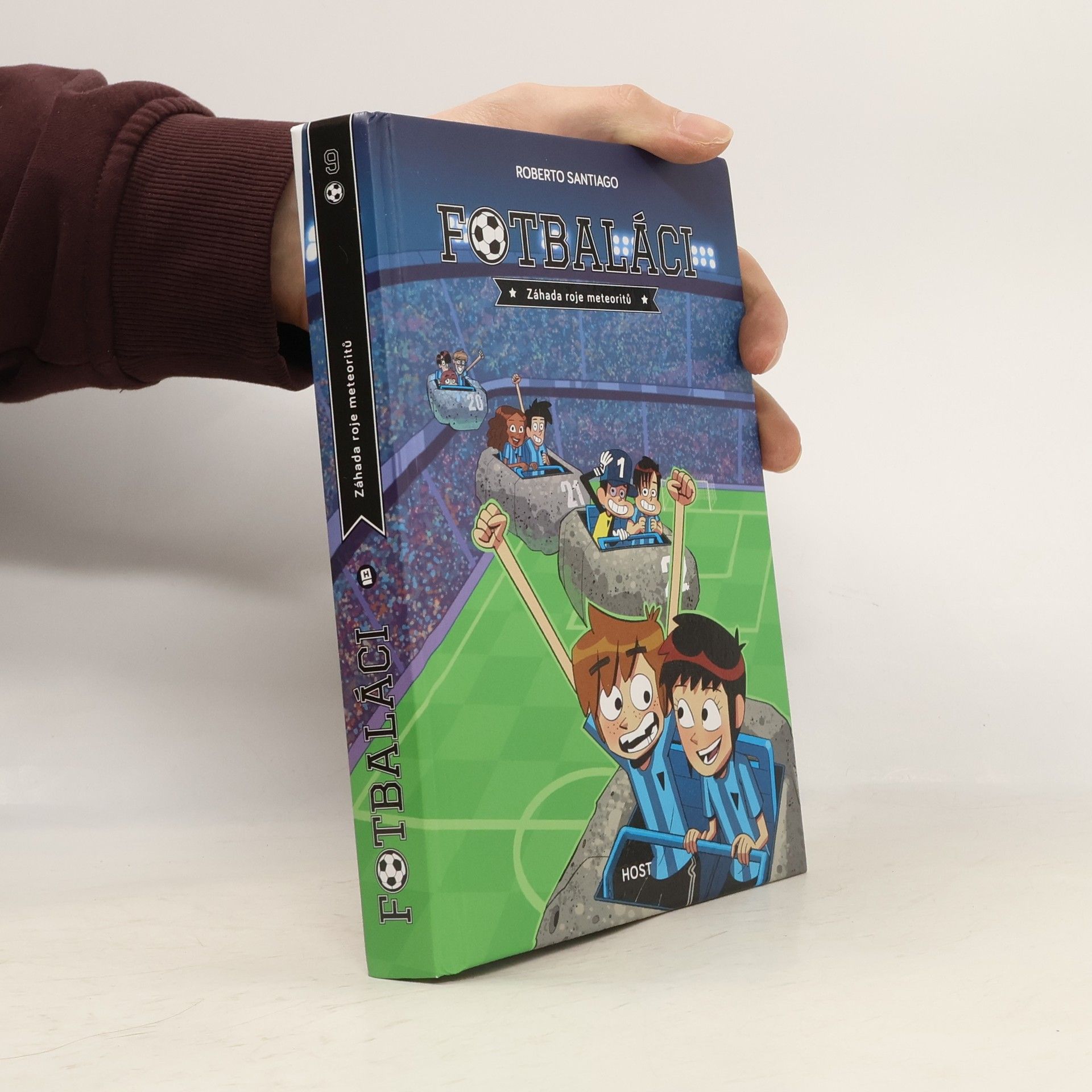 Roberto Santiago Fotbaláci 9. Záhada roje meteoritů