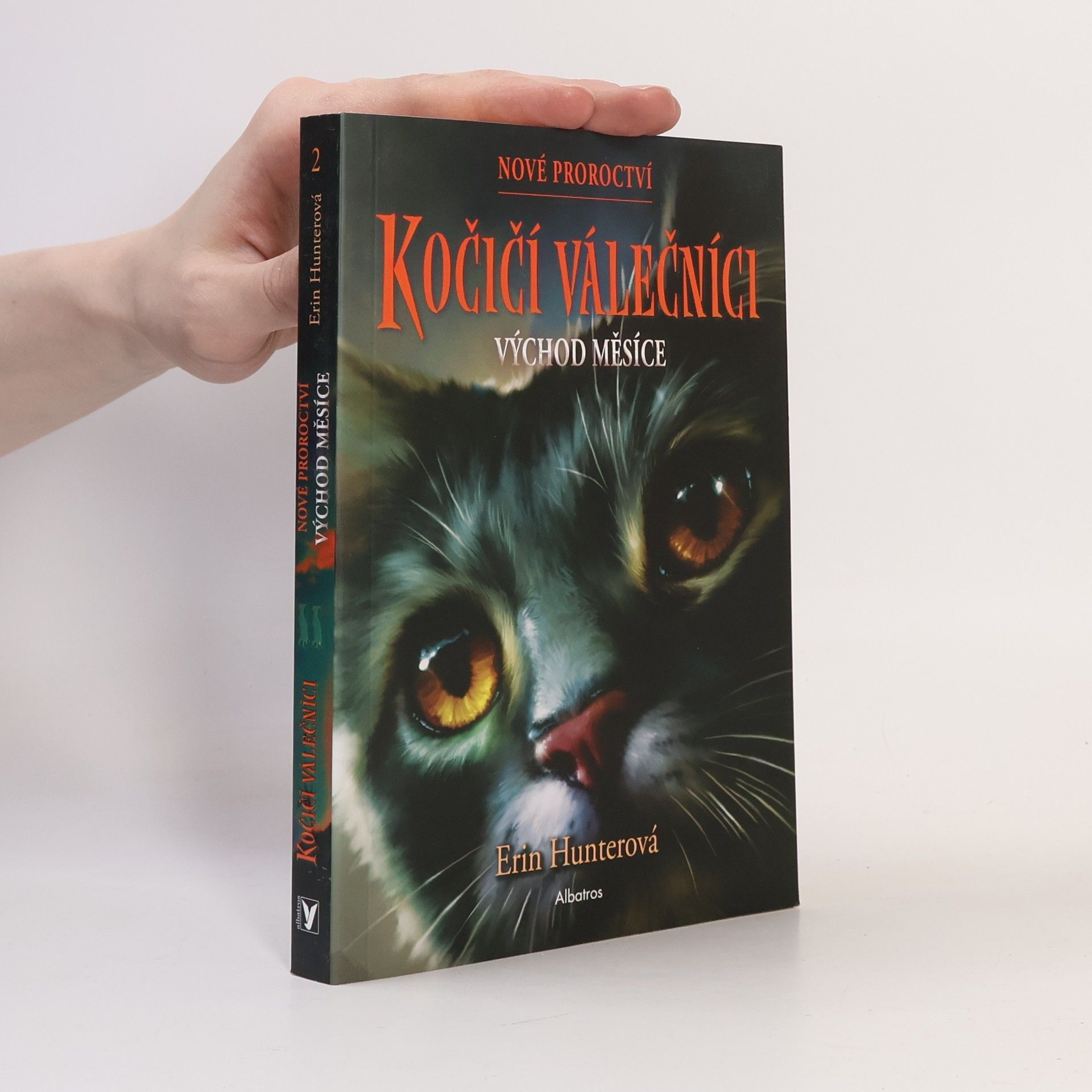 Erin Hunter Východ měsíce