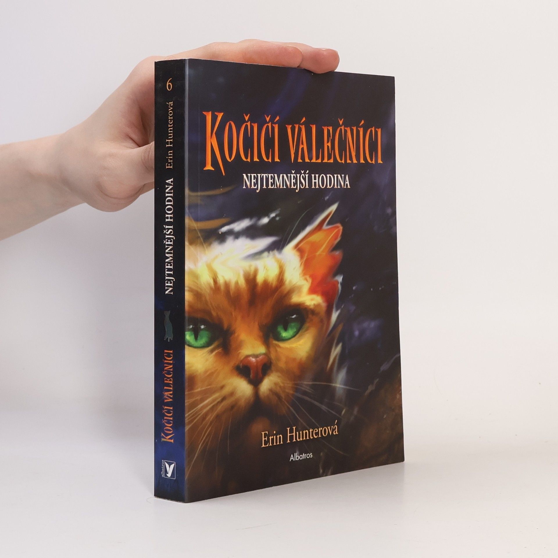 Erin Hunter Nejtemnější hodina