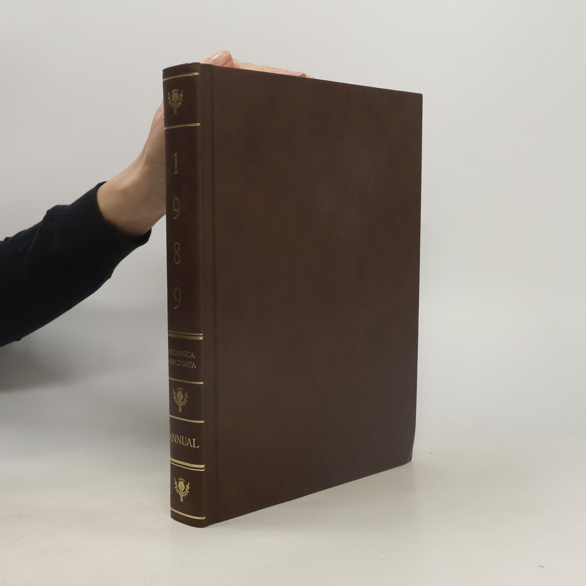 kolektiv Britannica World Data. Annual 1989