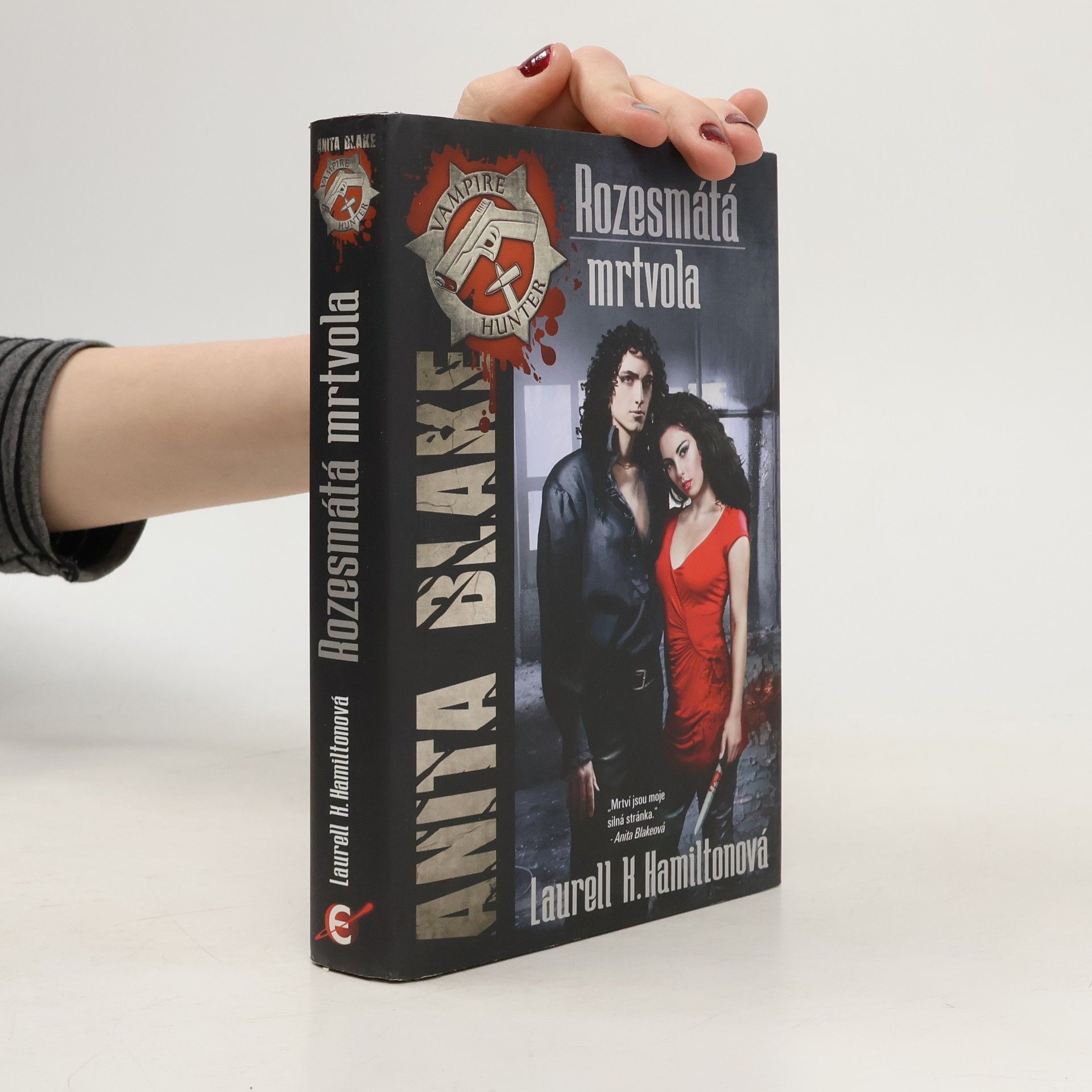 Laurell Kaye Hamilton Rozesmátá mrtvola
