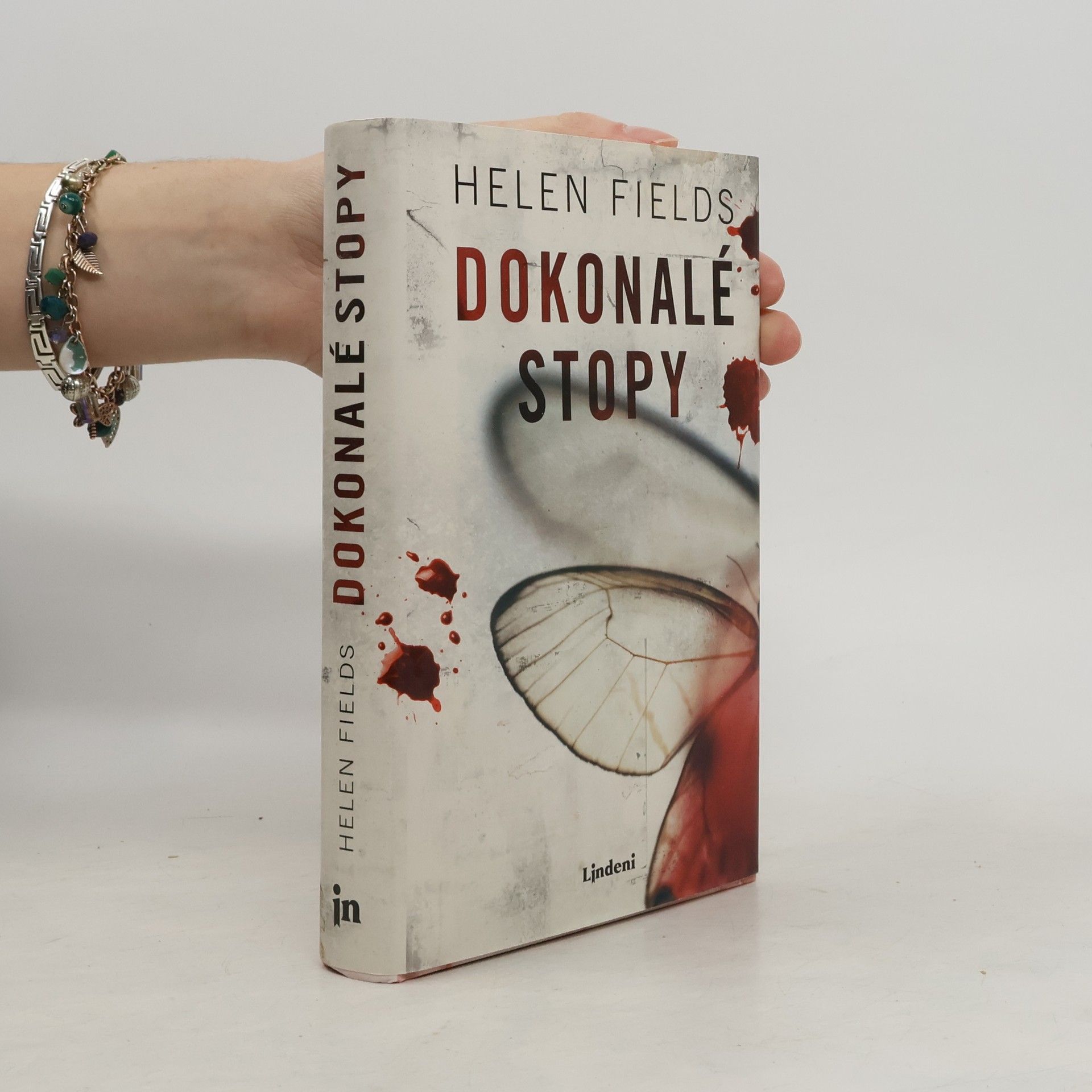 Helen Fields Dokonalé stopy