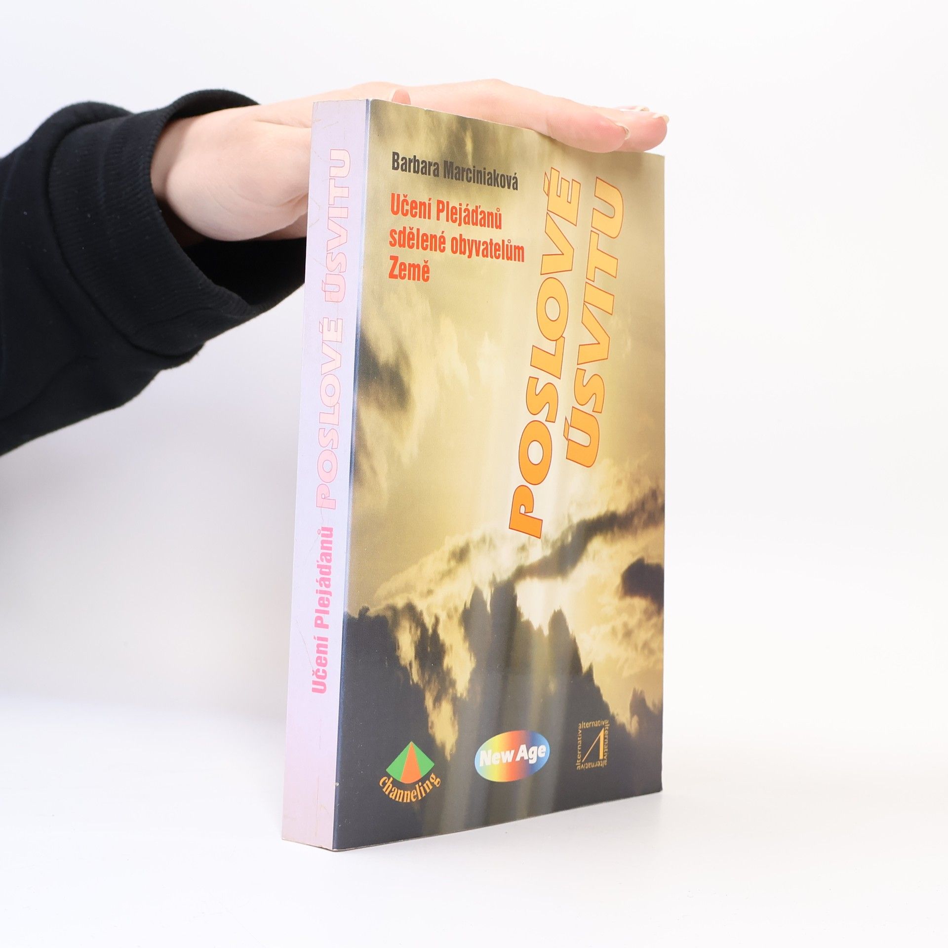 Barbara Marciniak Poslové úsvitu