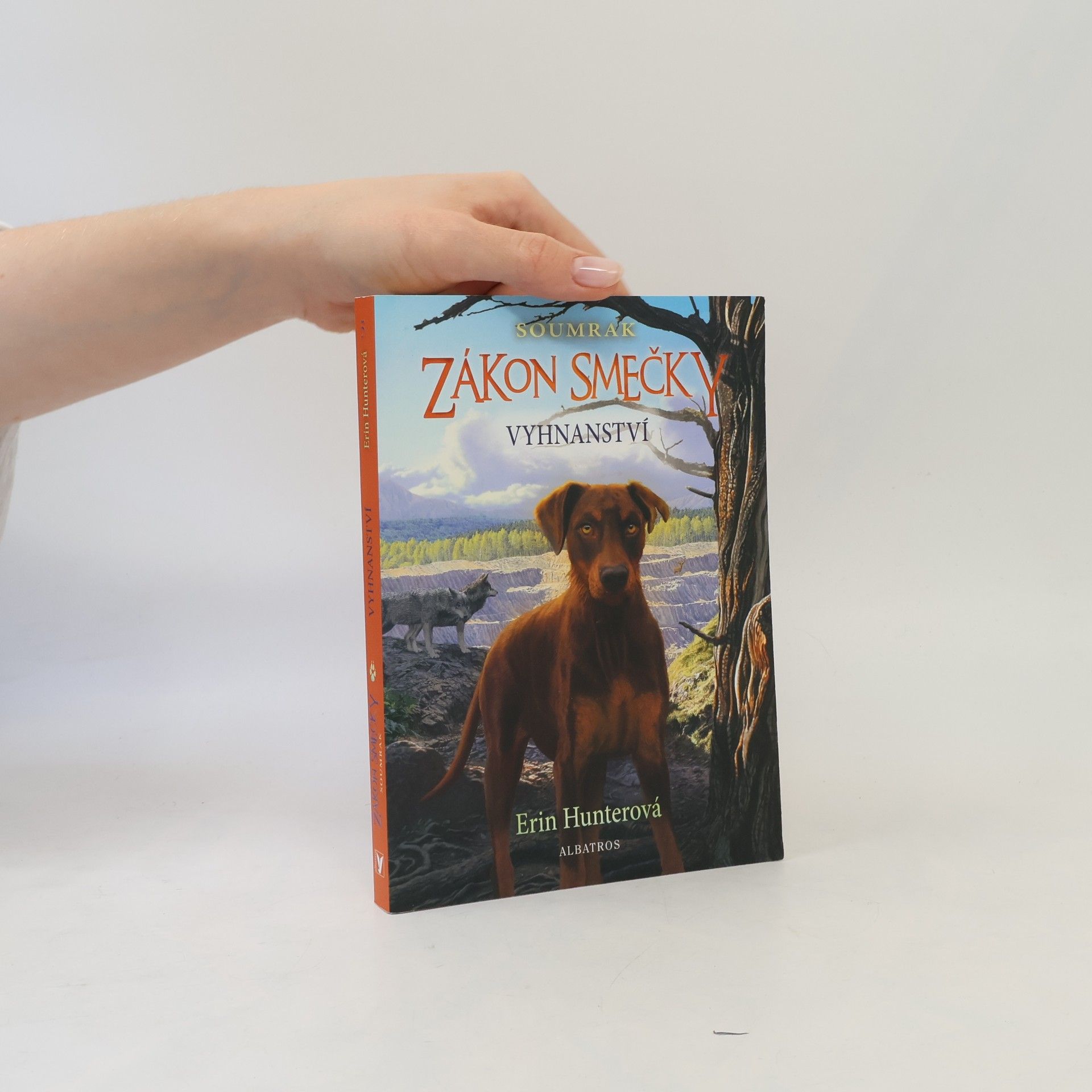 Erin Hunter Vyhnanství