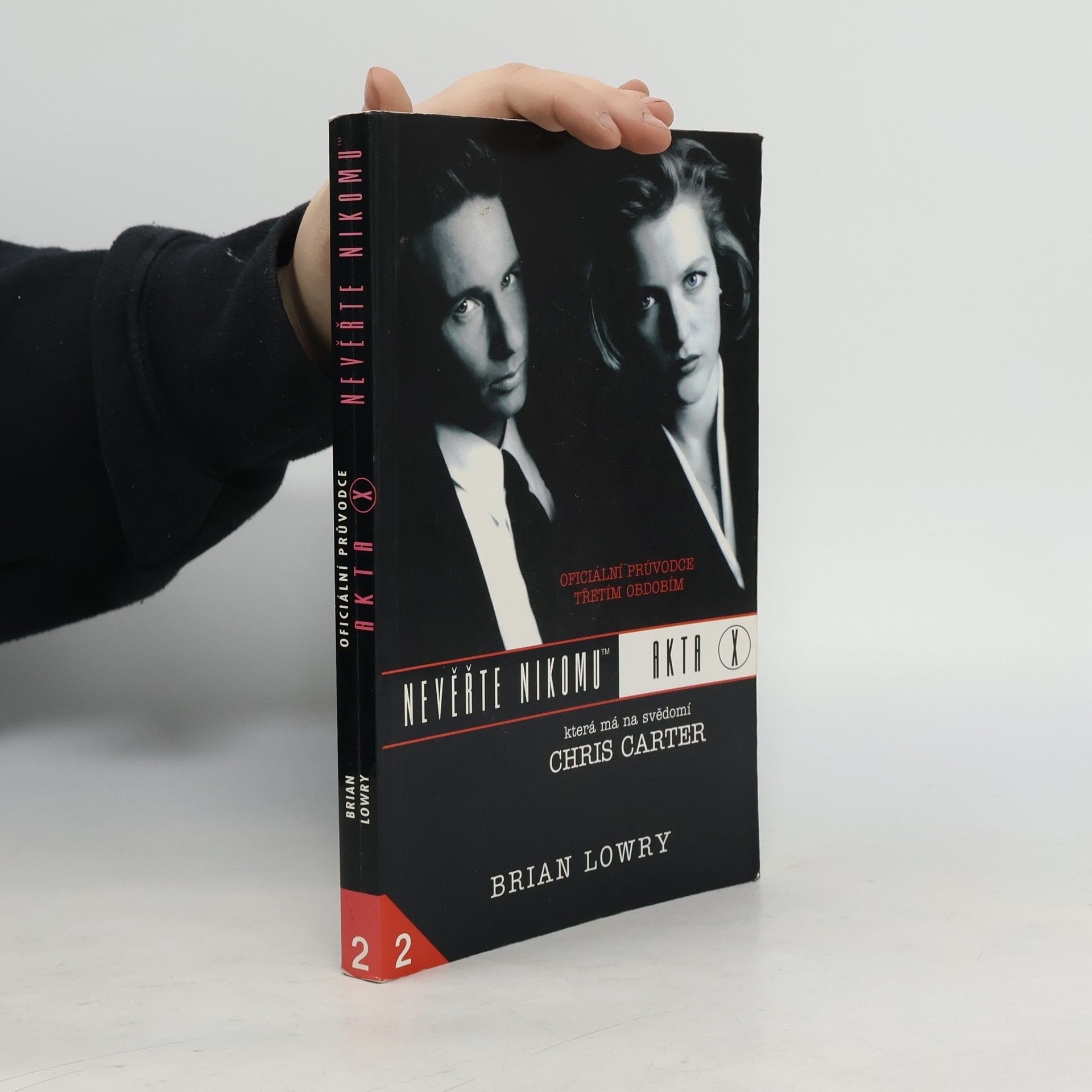 Brian Lowry Akta X. Nevěřte nikomu 2