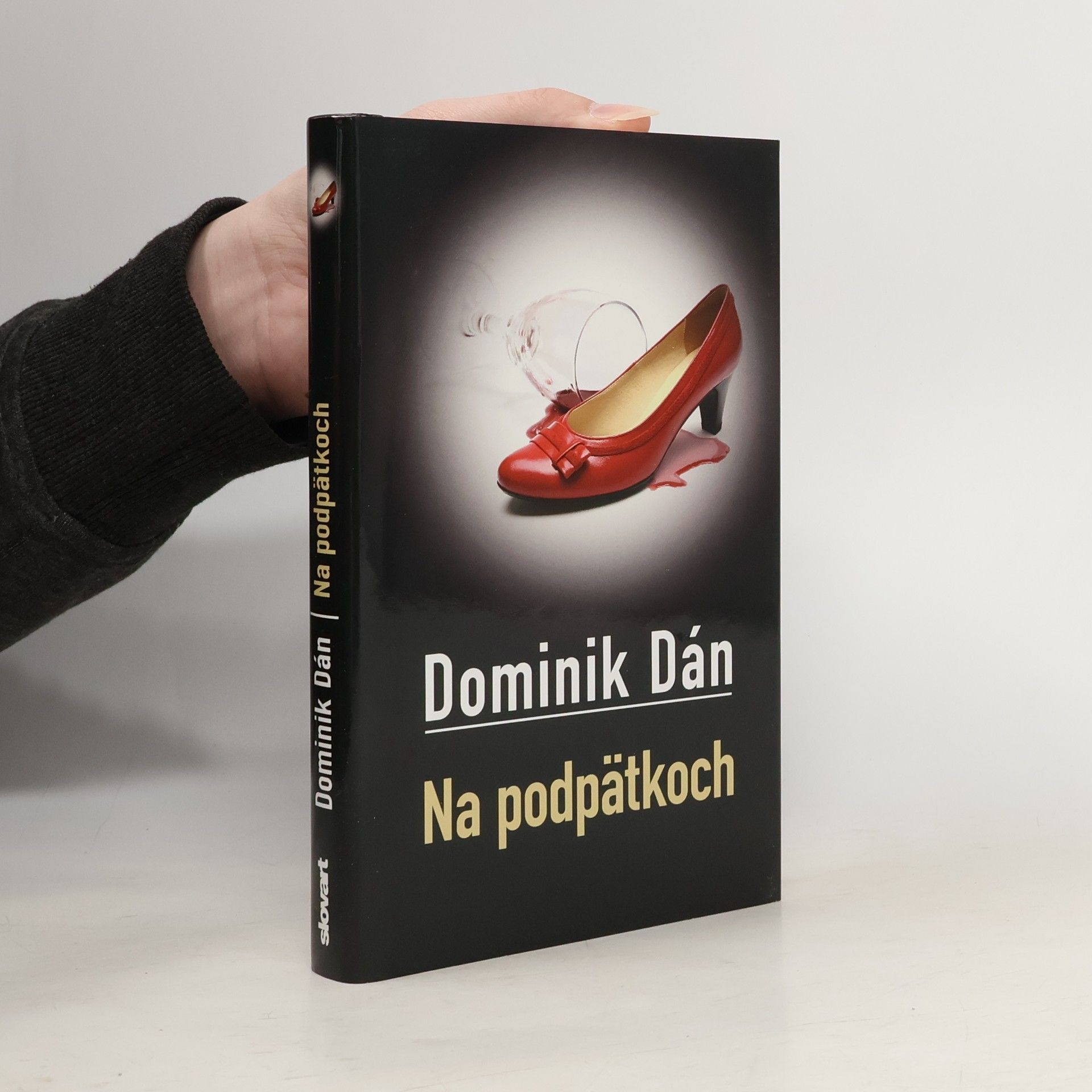 Dominik Dán Na podpätkoch