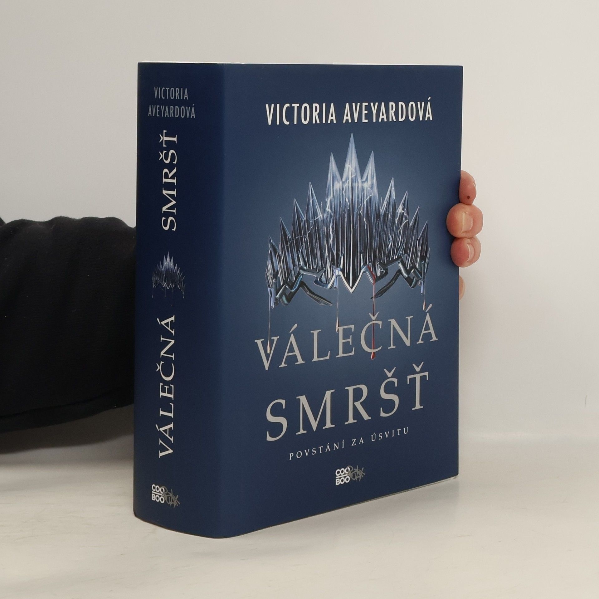 Victoria Aveyard Válečná smršť