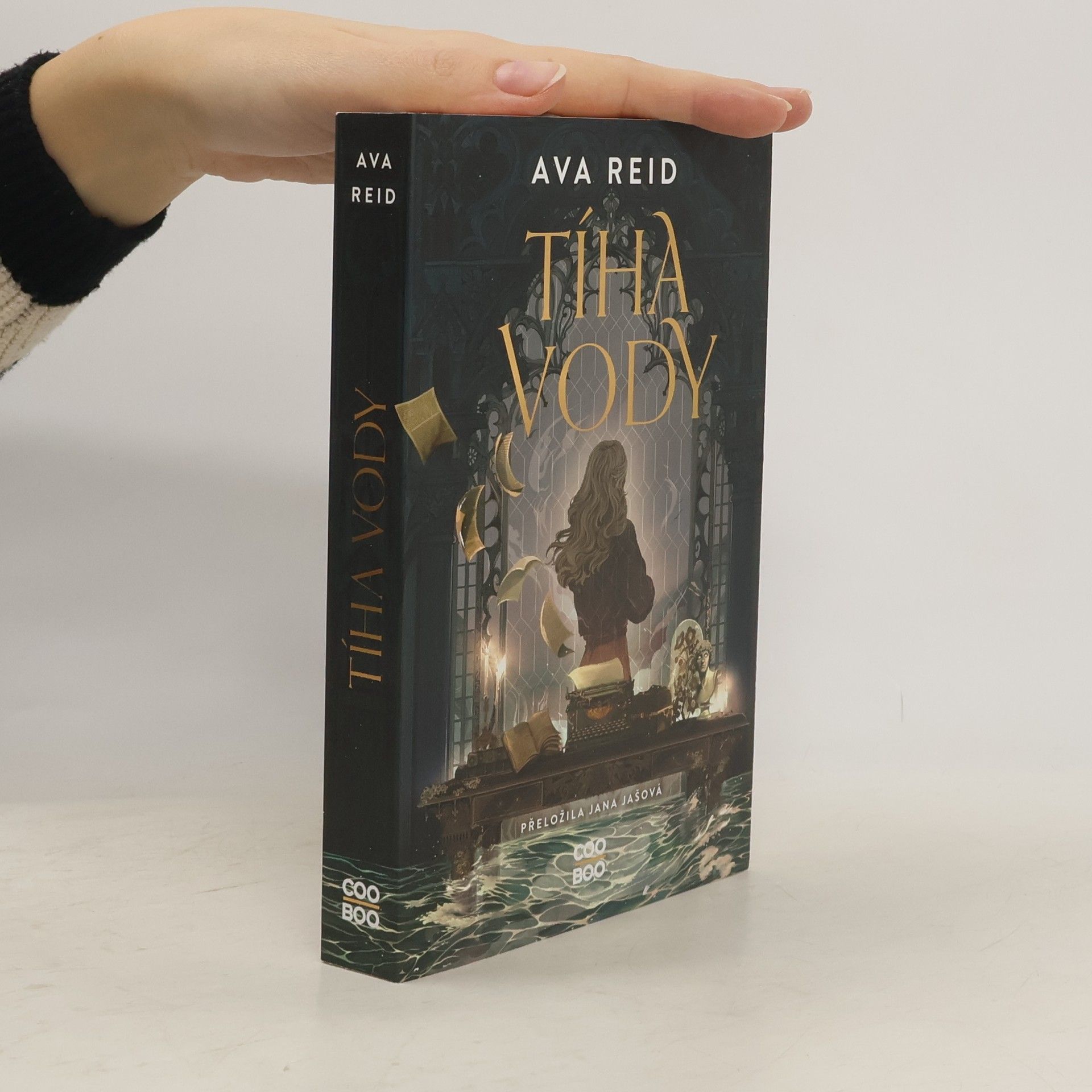 Ava Reid Tíha vody