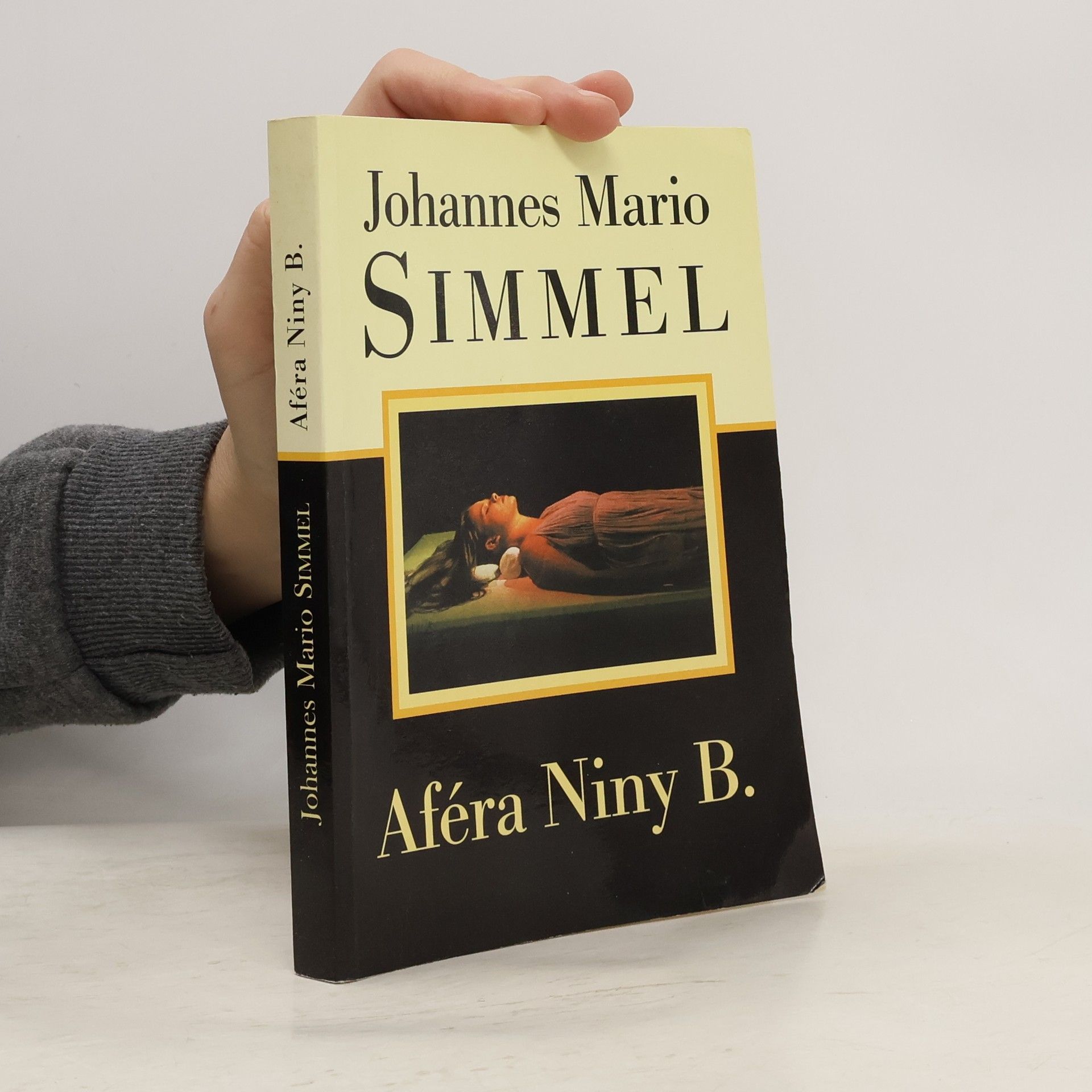 Johannes Mario Simmel Aféra Niny B.