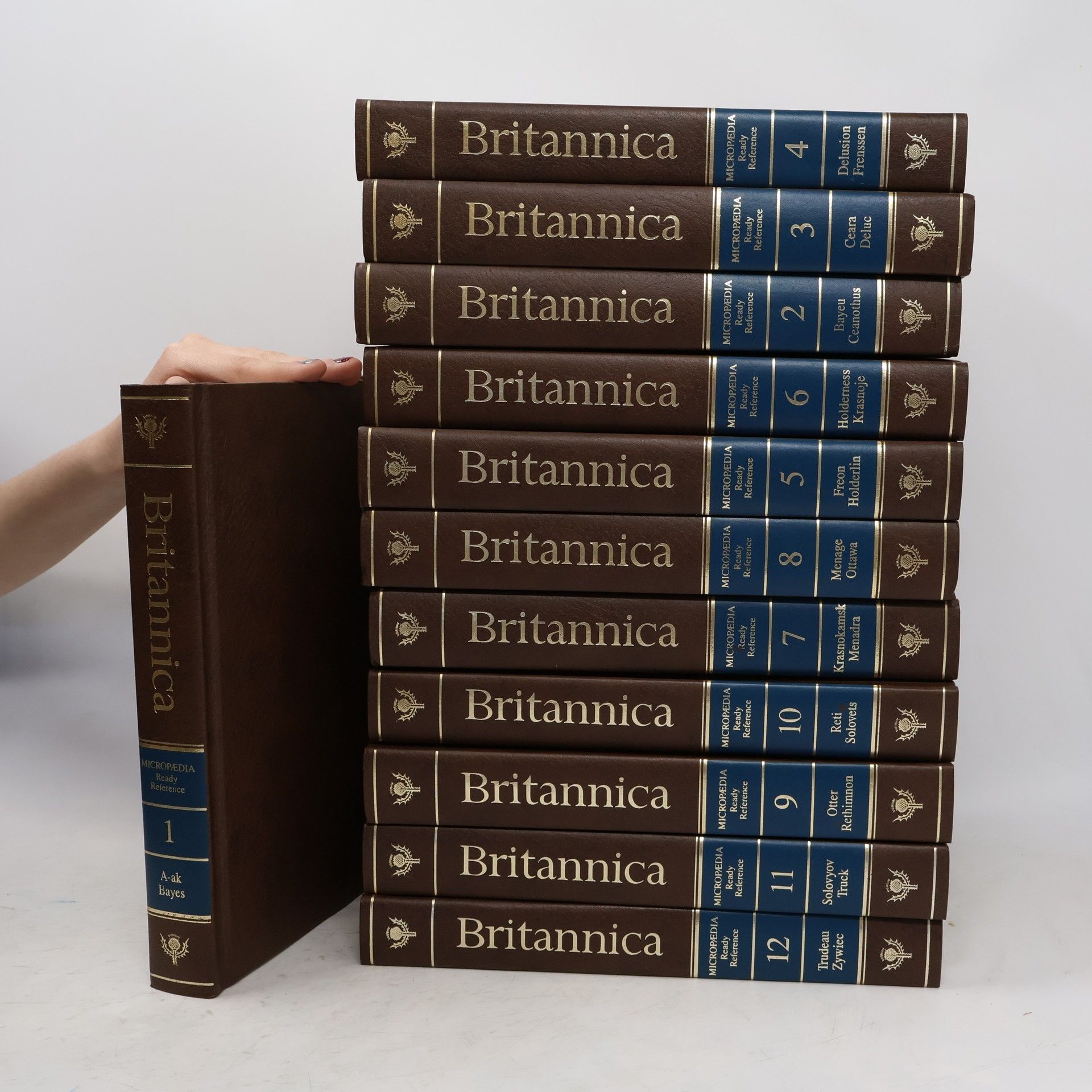 kolektiv The New Encyclopaedia Britannica 1-12. Micropaedia