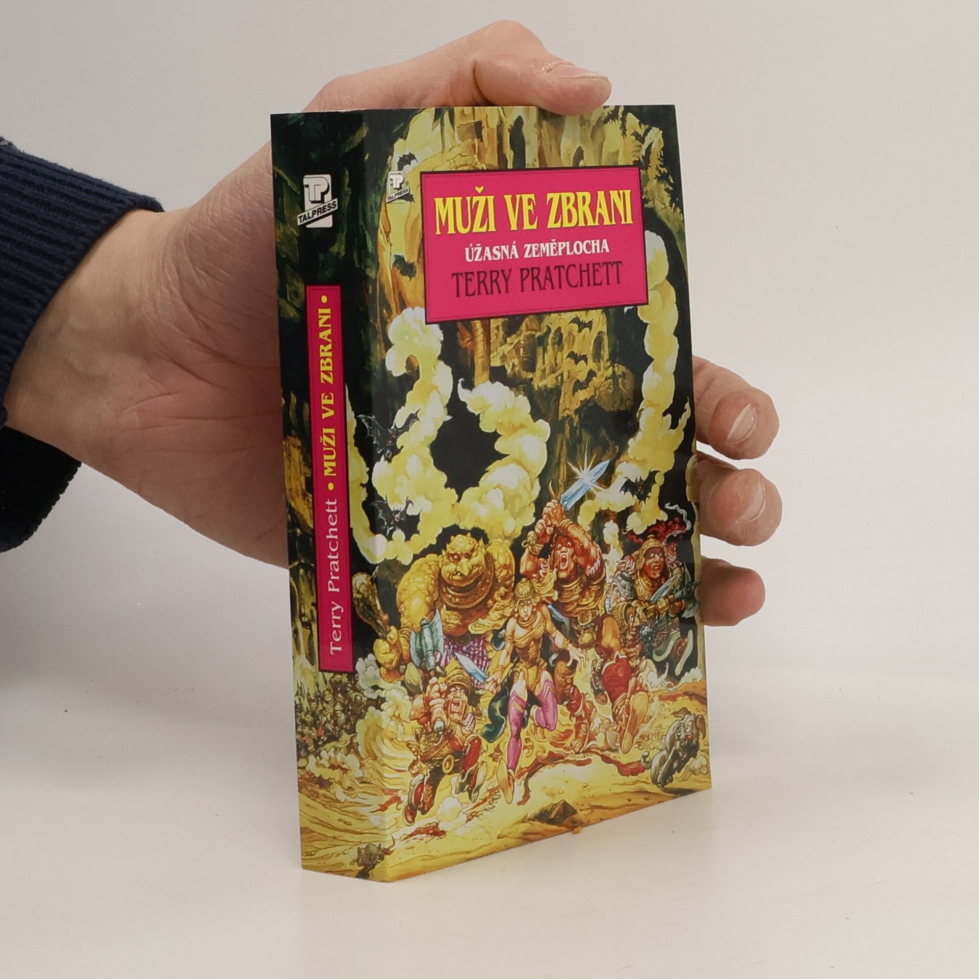 Terry Pratchett Muži ve zbrani