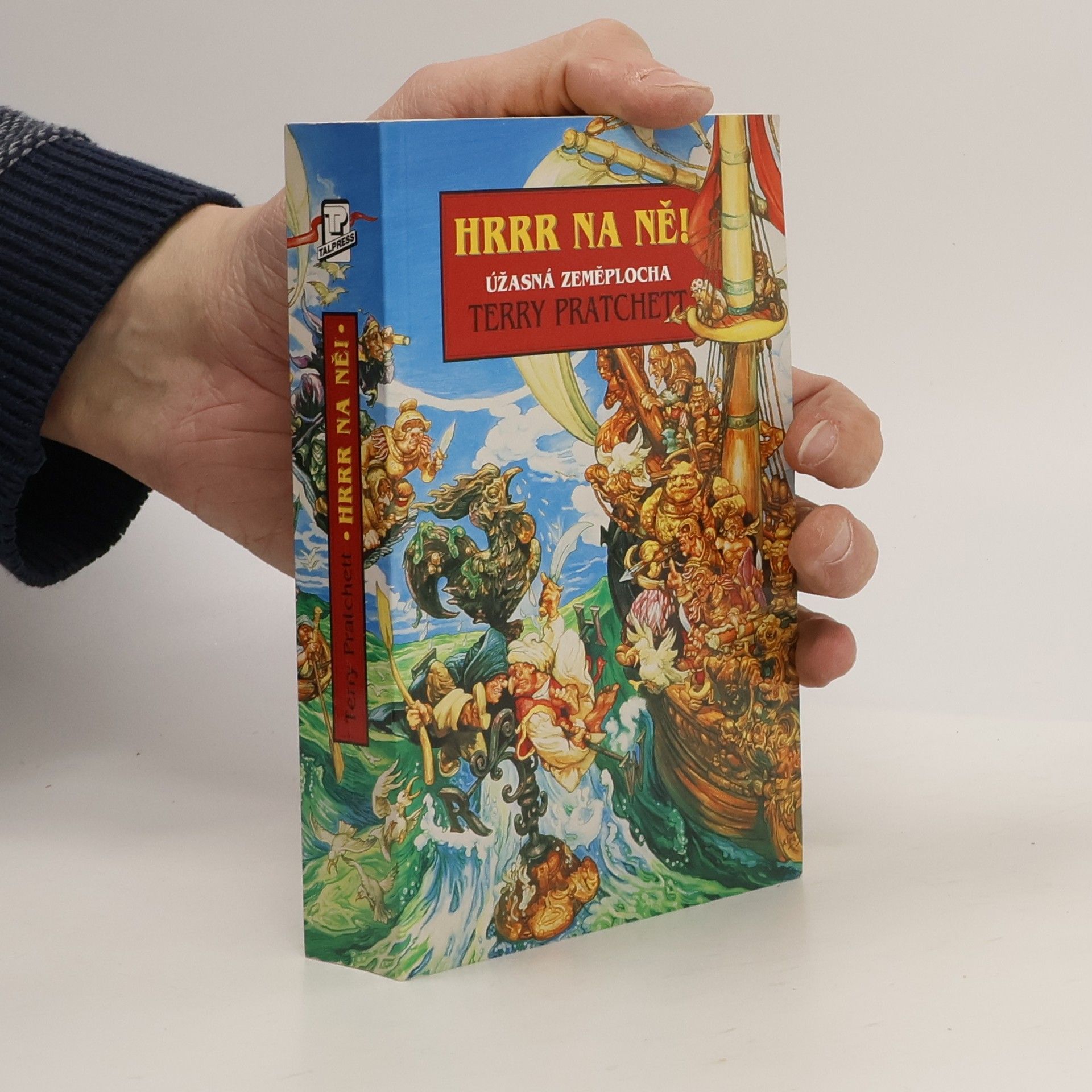 Terry Pratchett Hrrr na ně!