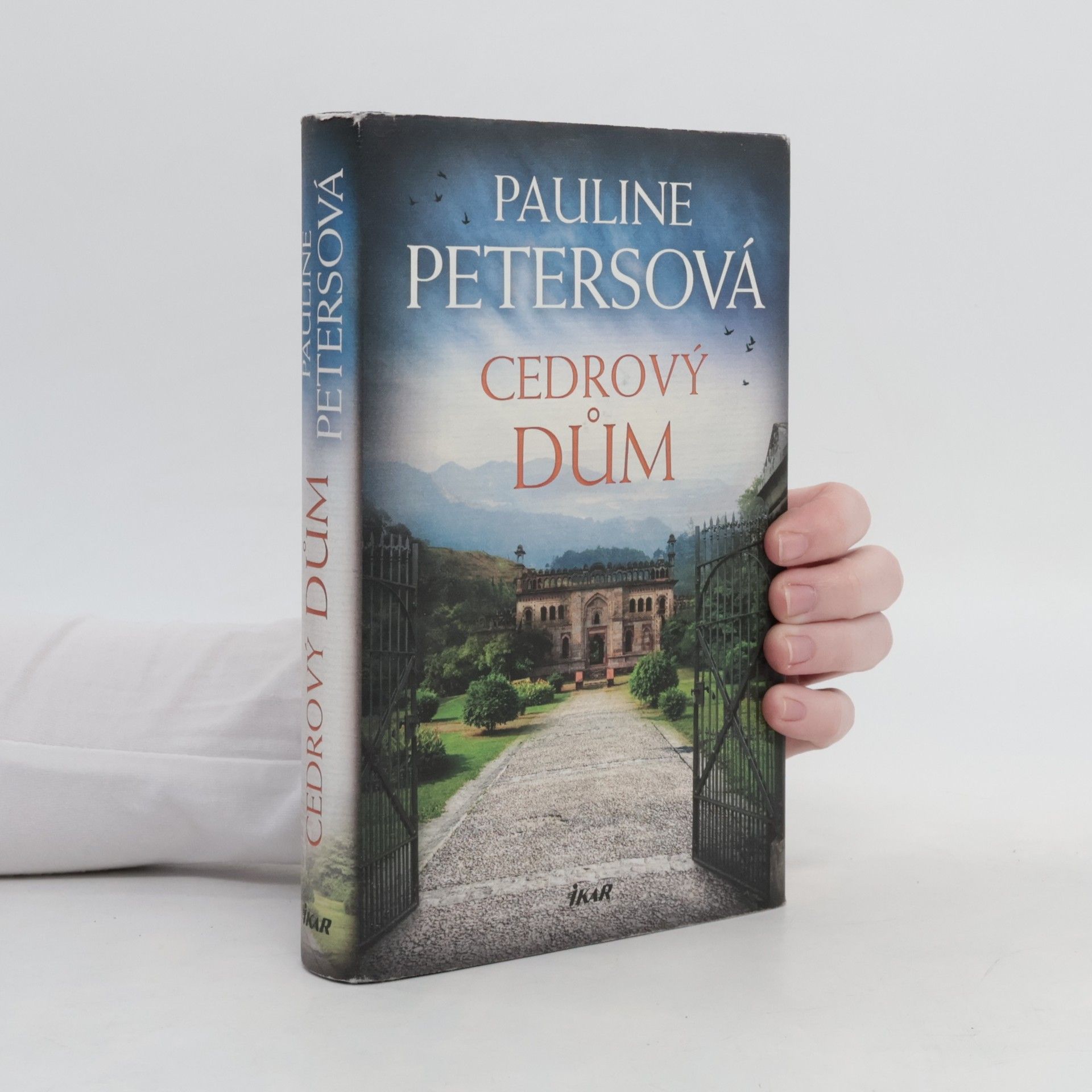 Pauline Peters Cedrový dům