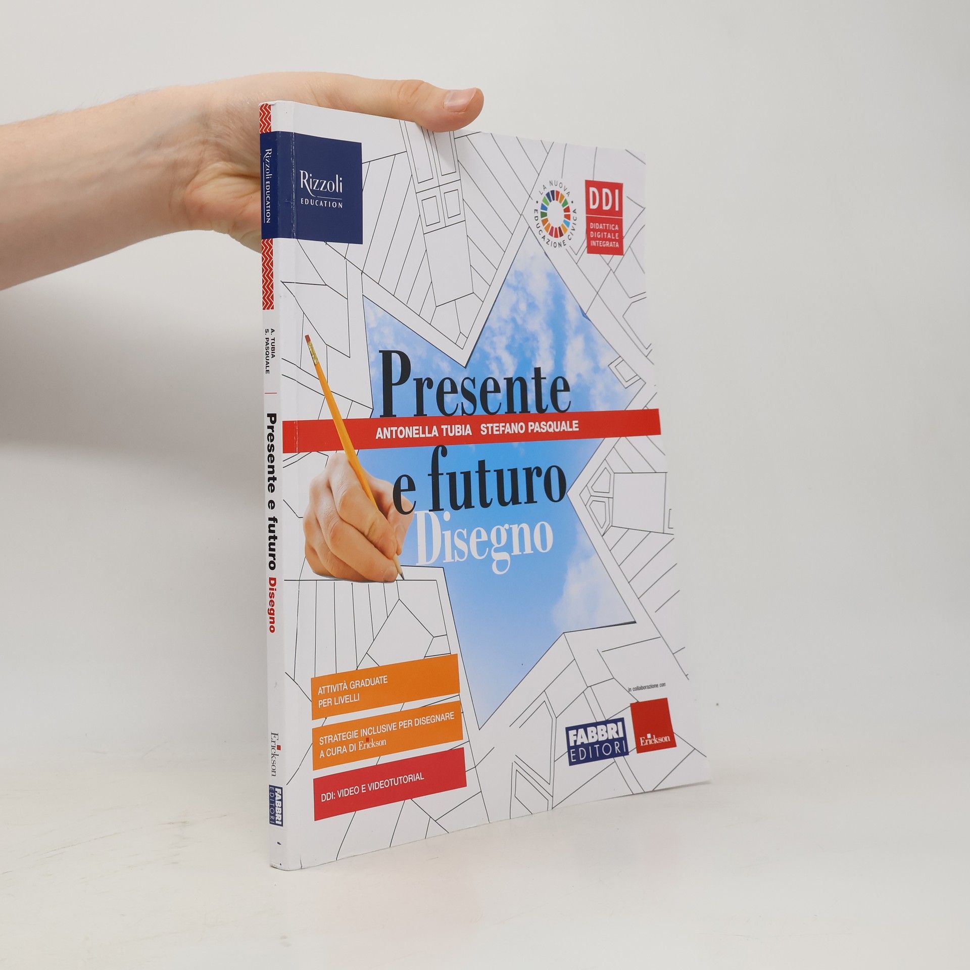 Various authors Presente e futuro Disegno