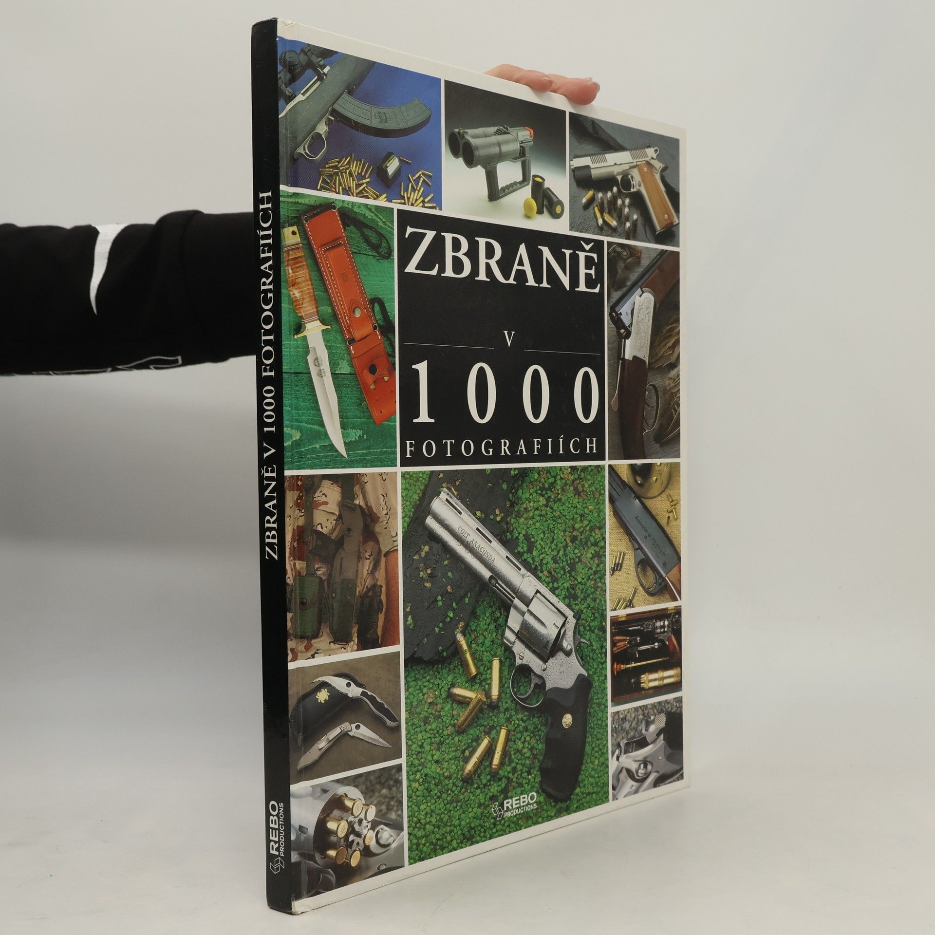 Éric Bondoux Zbraně v 1000 fotografiích