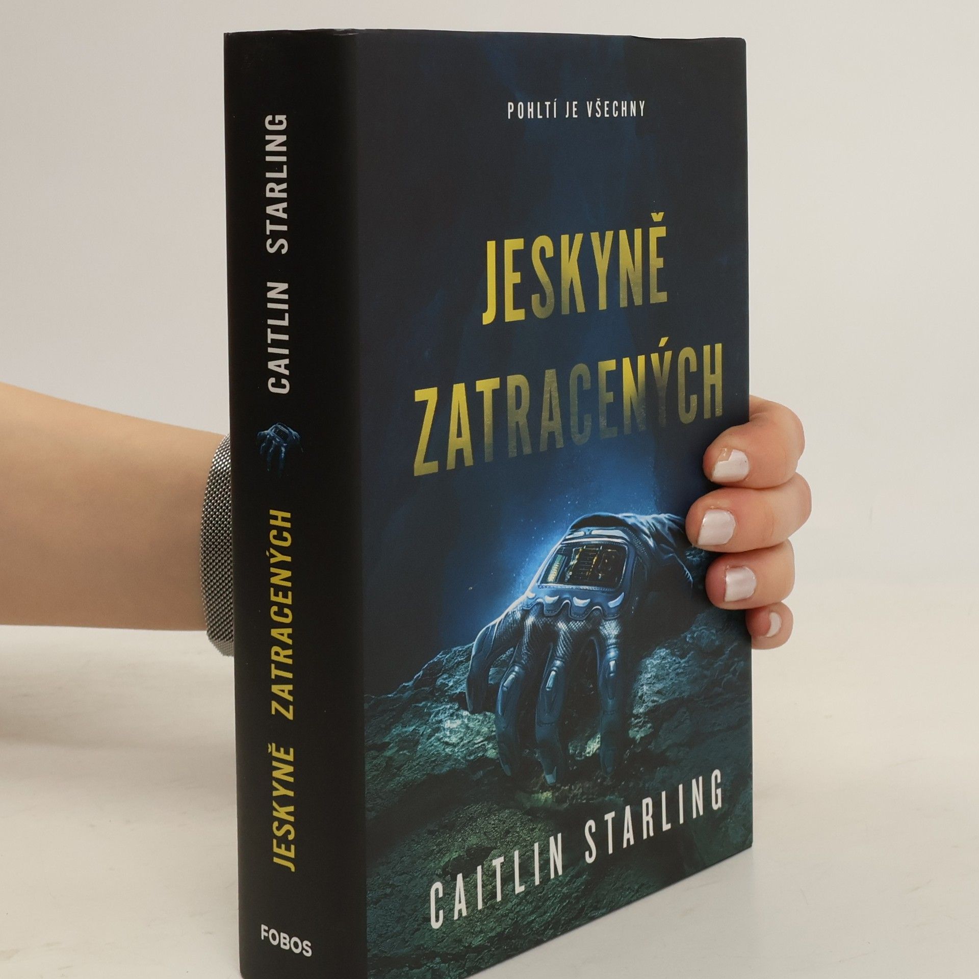 Caitlin Starling Jeskyně zatracených